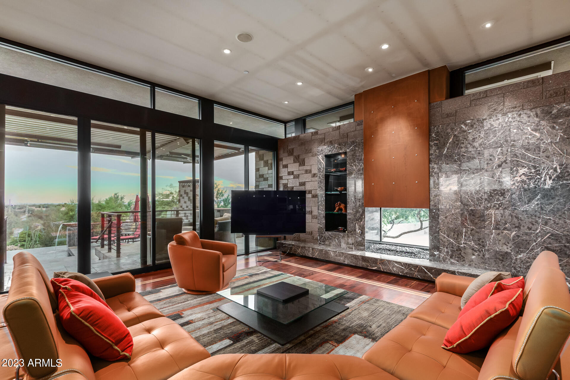 SINCUIDADOS UNIT THREE - Residential