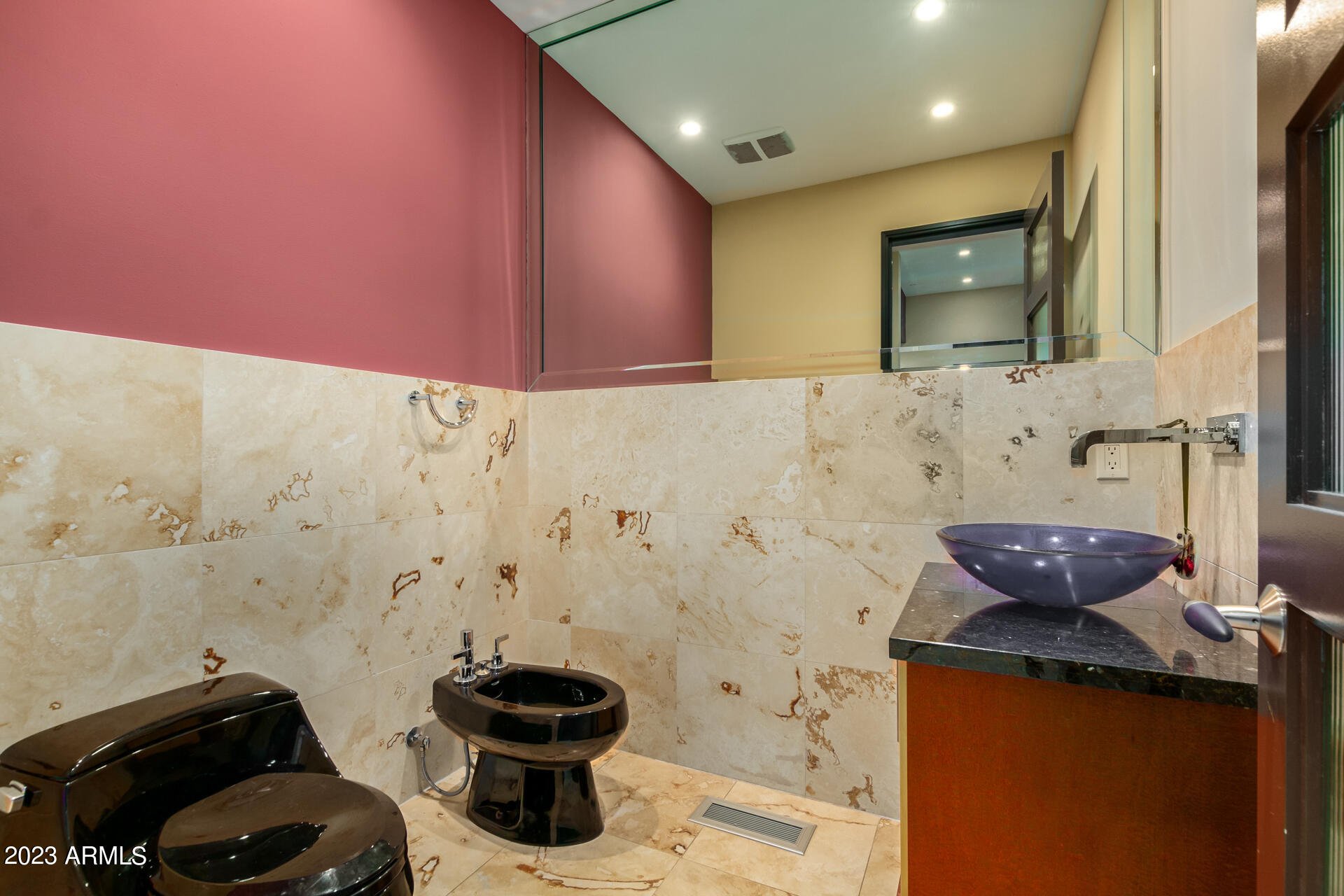 SINCUIDADOS UNIT THREE - Residential