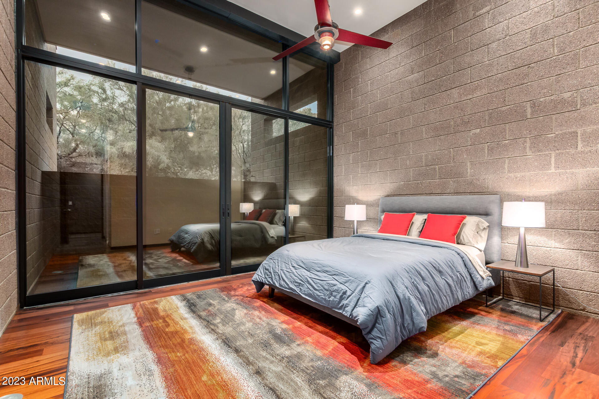 SINCUIDADOS UNIT THREE - Residential