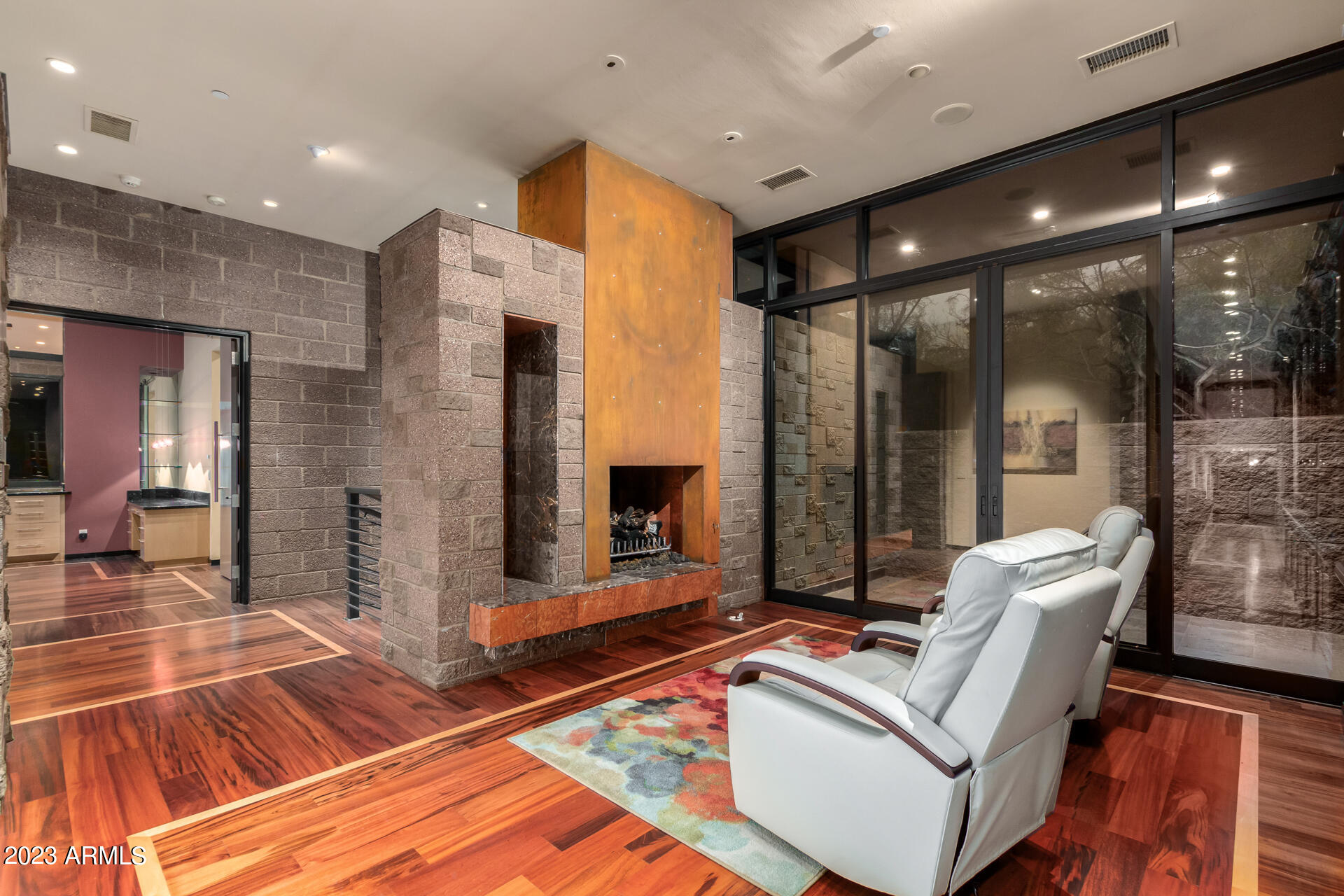 SINCUIDADOS UNIT THREE - Residential
