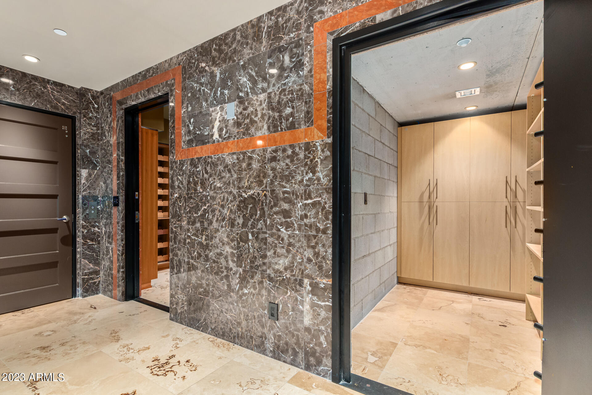 SINCUIDADOS UNIT THREE - Residential