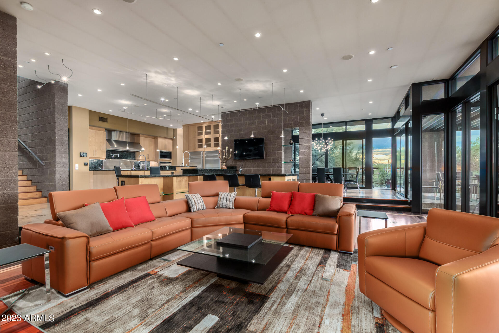 SINCUIDADOS UNIT THREE - Residential