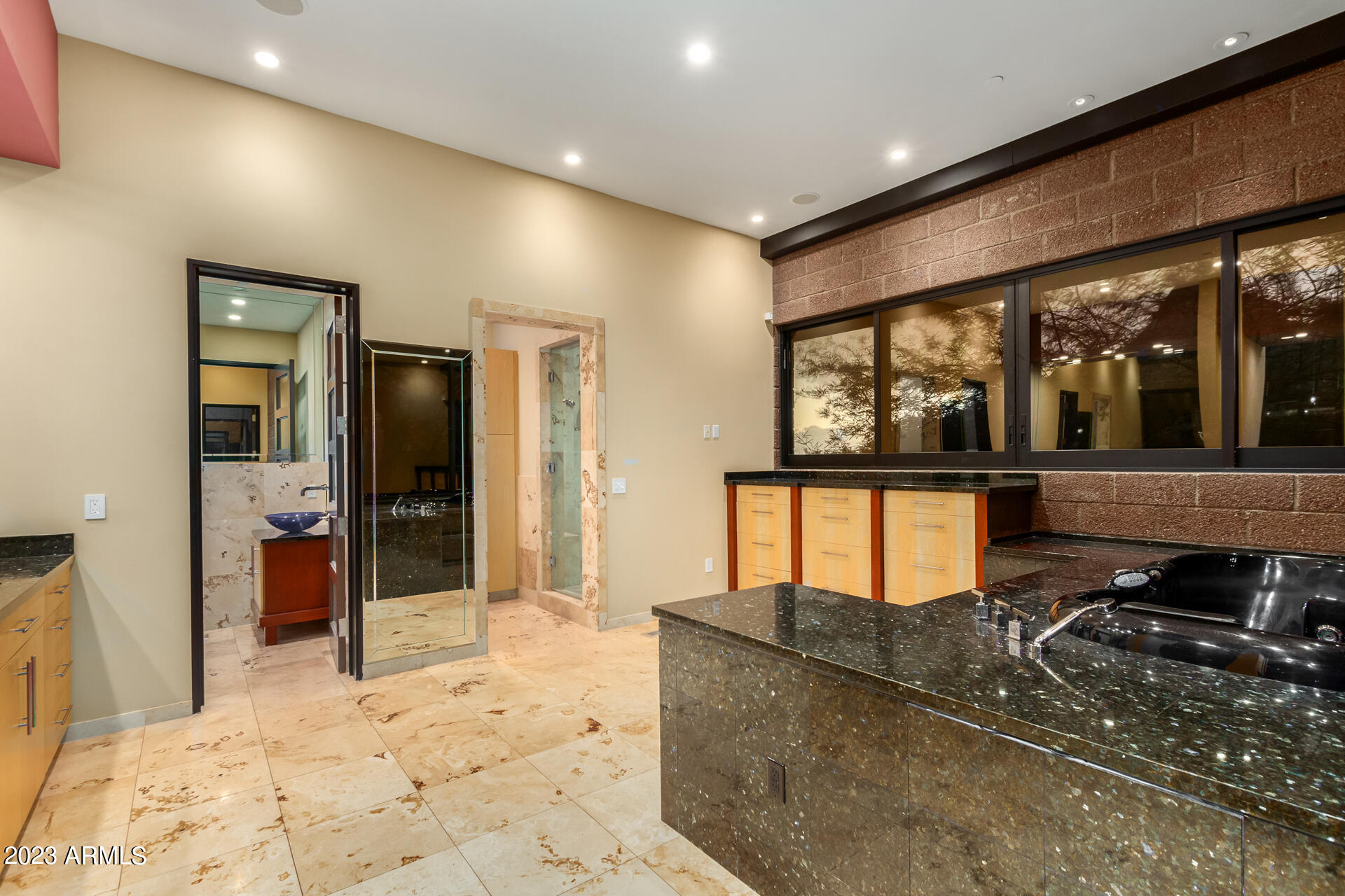 SINCUIDADOS UNIT THREE - Residential