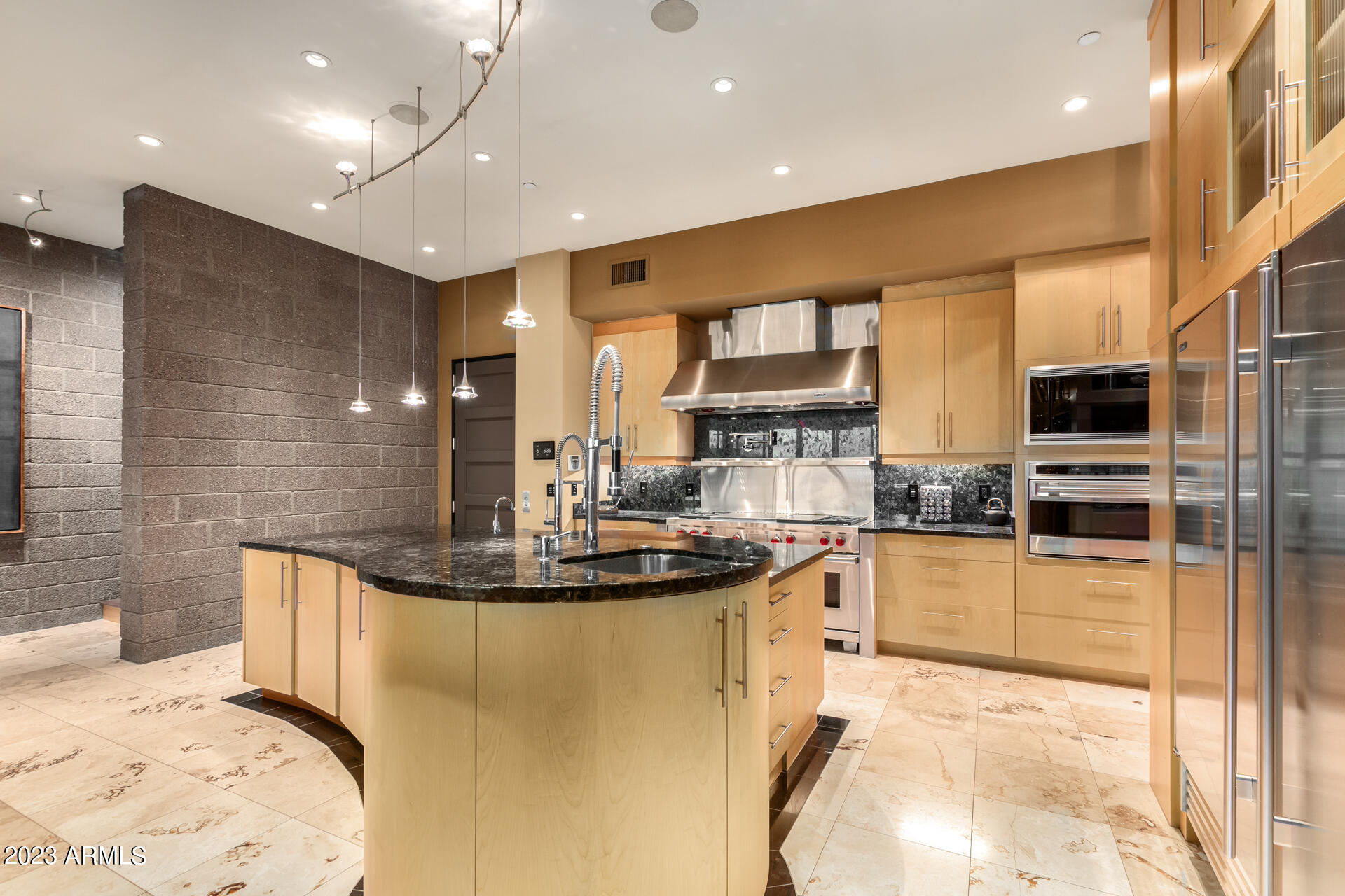 SINCUIDADOS UNIT THREE - Residential