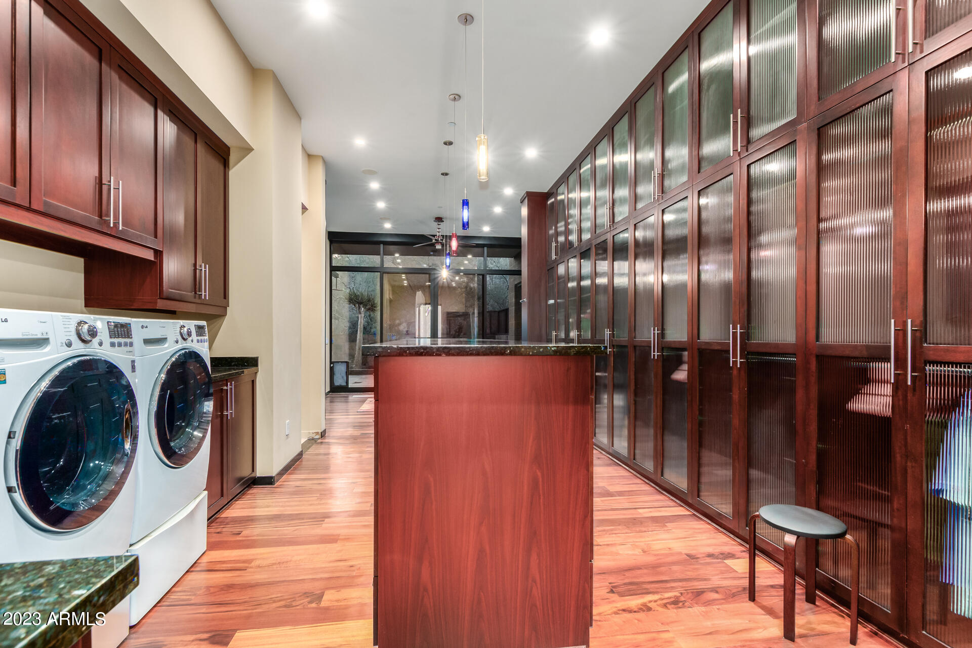 SINCUIDADOS UNIT THREE - Residential