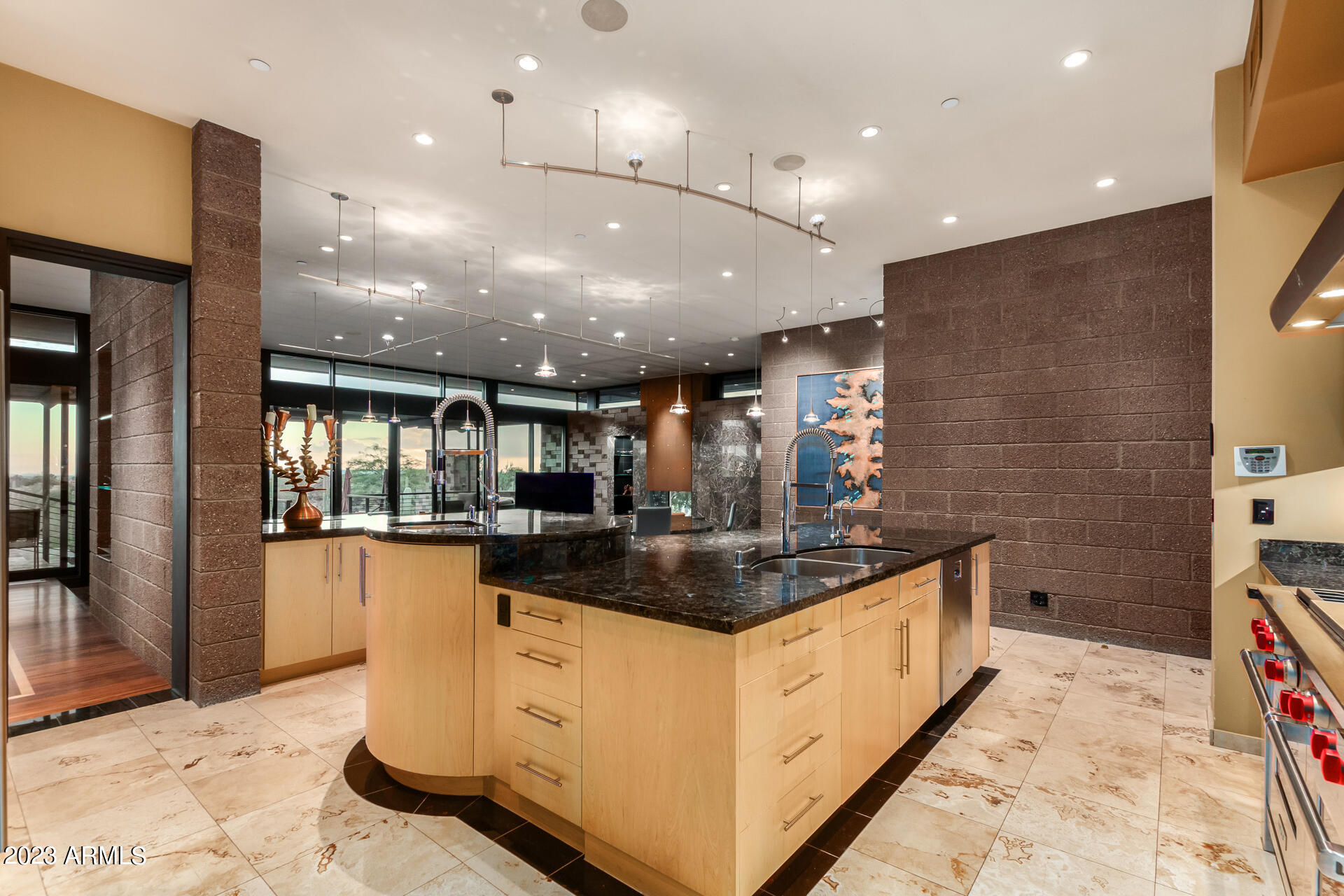 SINCUIDADOS UNIT THREE - Residential