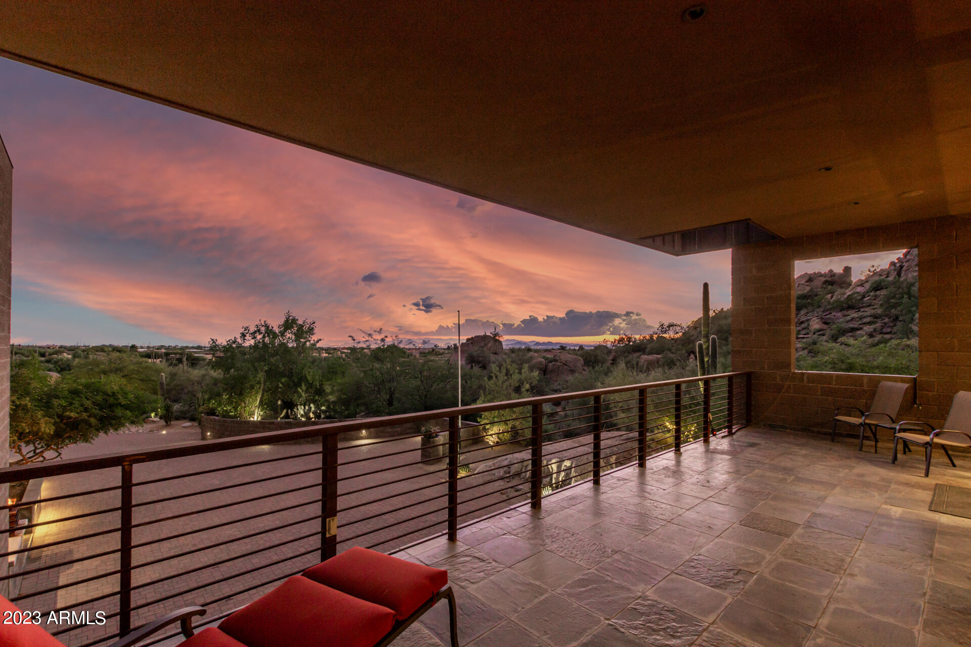 SINCUIDADOS UNIT THREE - Residential