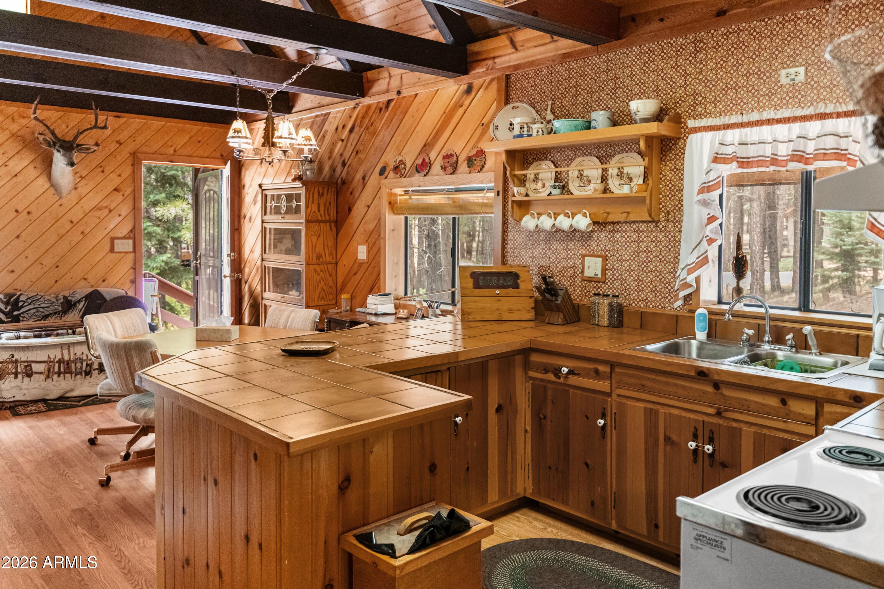 FOREST LAKES ESTATES 9 - Residential