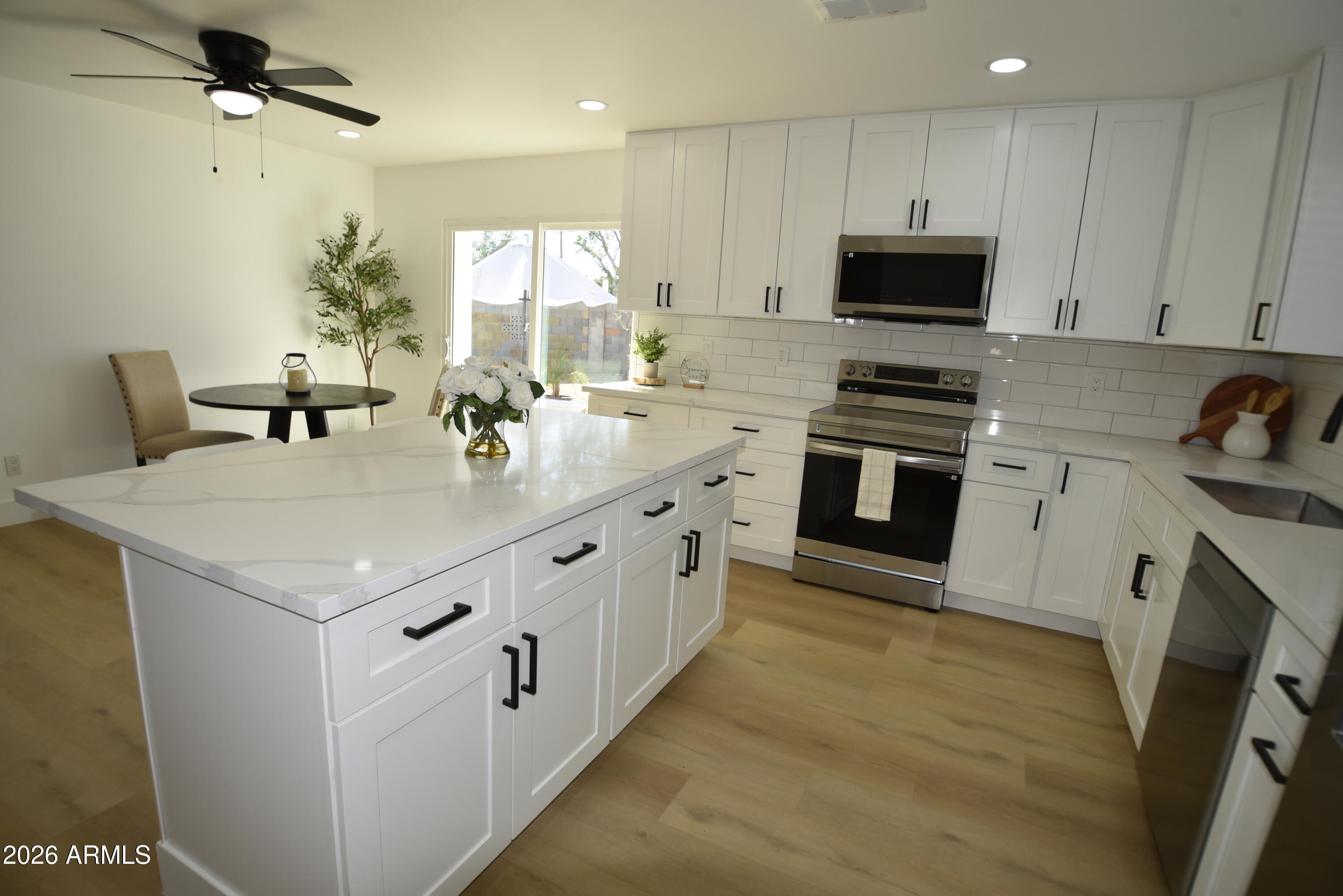 CRESTMONT - Residential