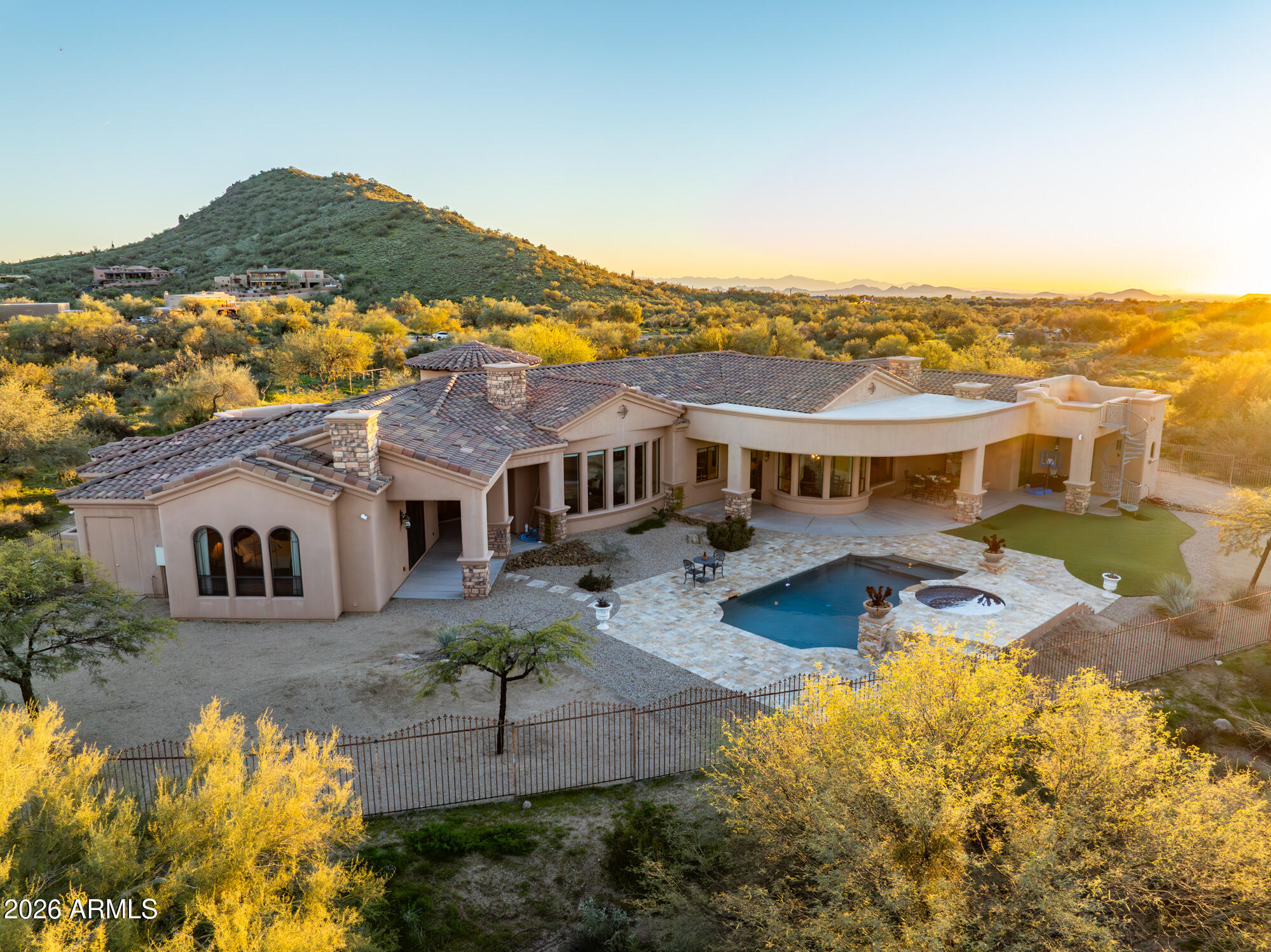 PINNACLE PEAK RANCHOS - Residential