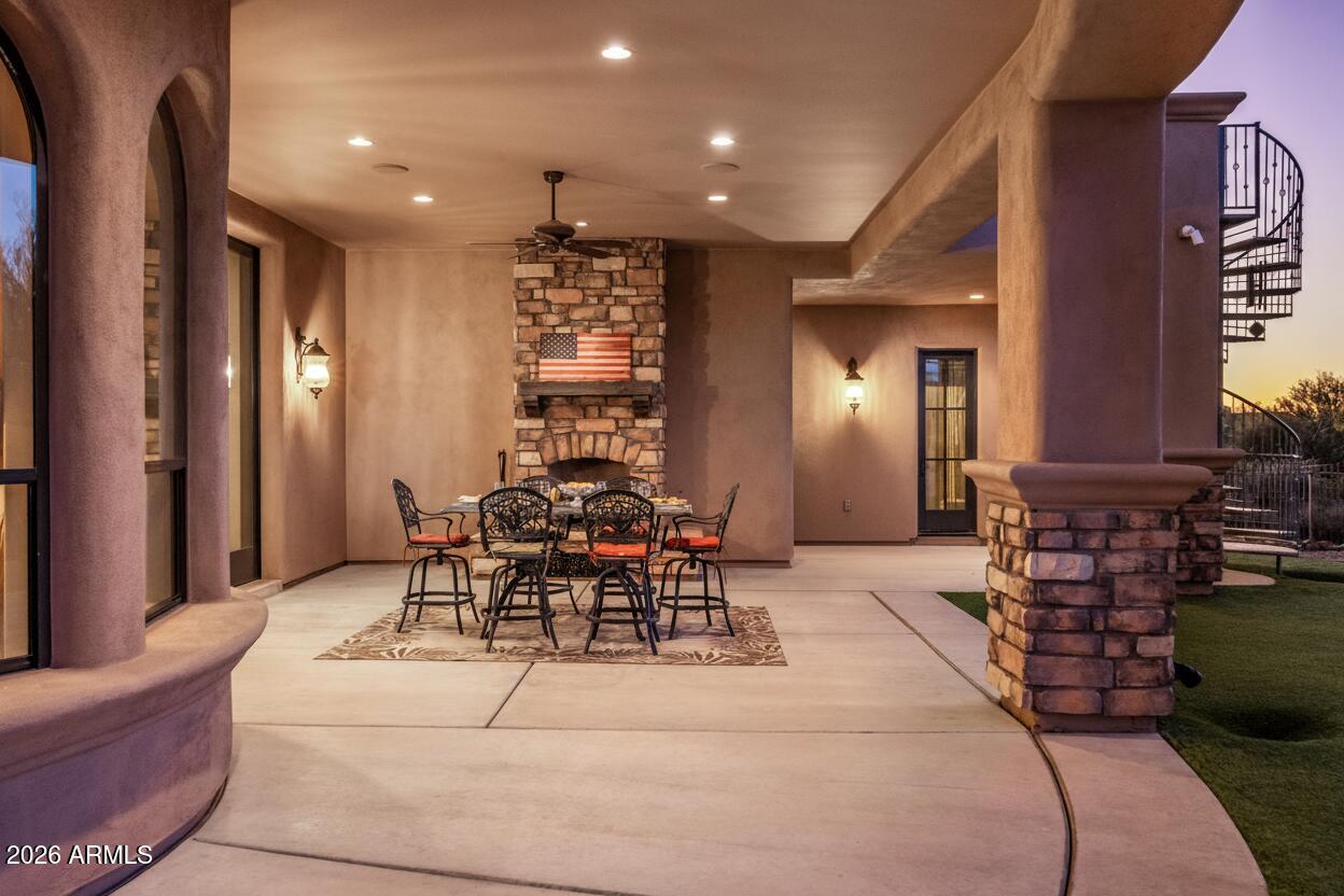 PINNACLE PEAK RANCHOS - Residential
