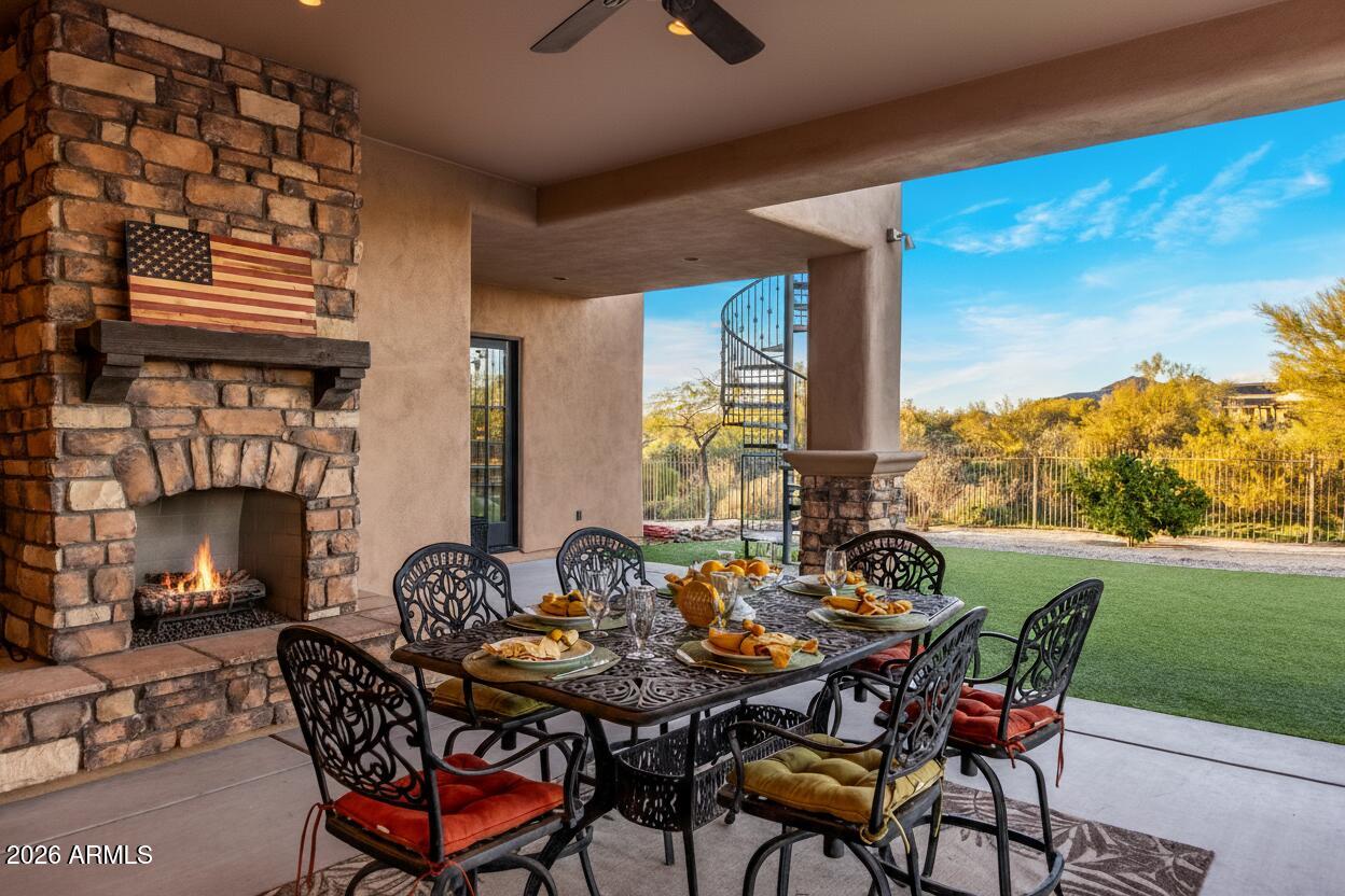 PINNACLE PEAK RANCHOS - Residential