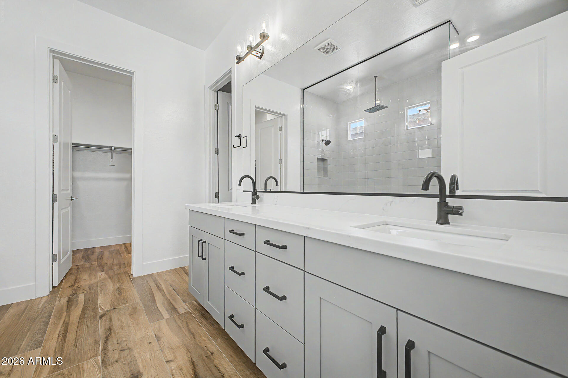 TREELAND - Residential