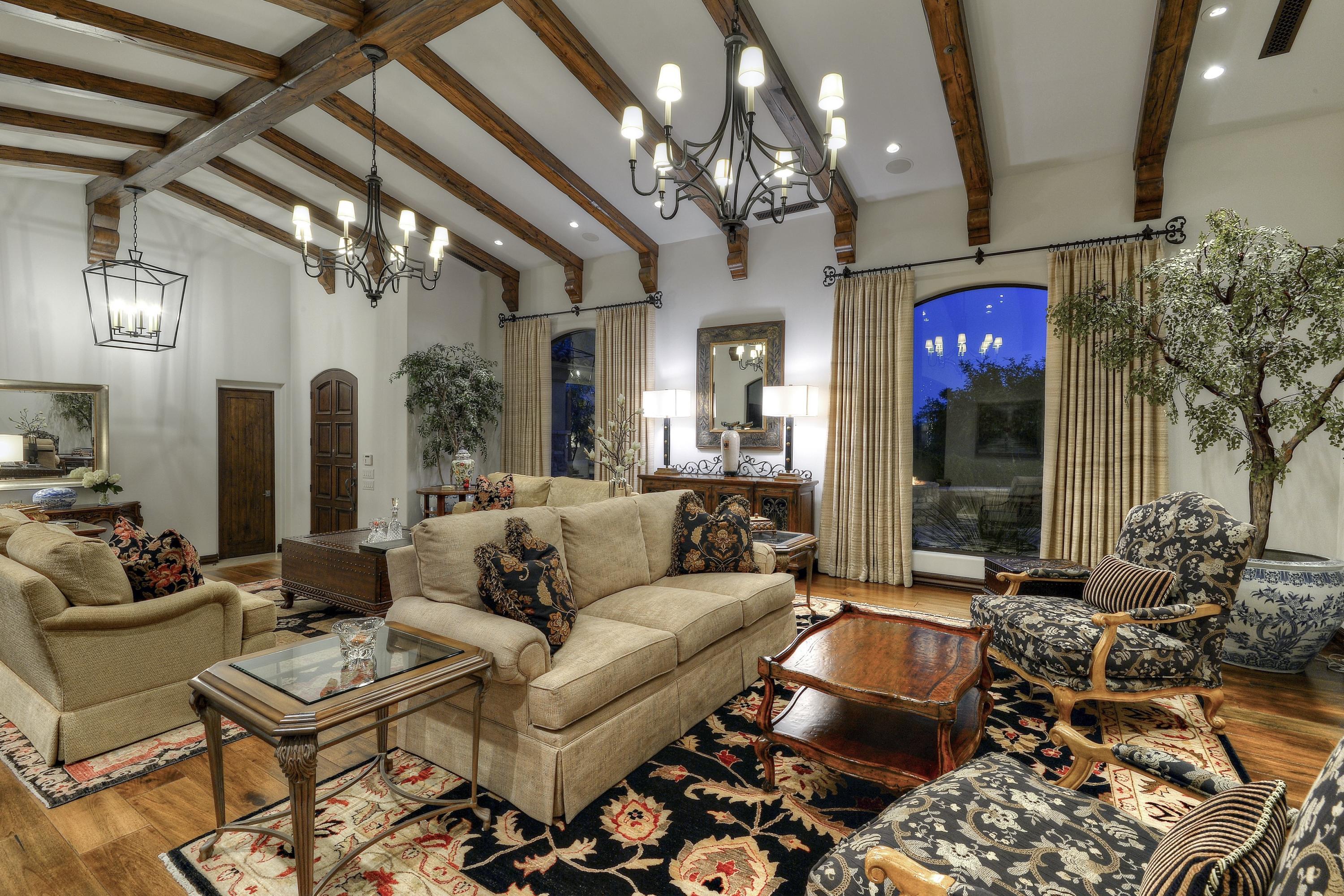 PARADISE HILLS ESTATES - Residential