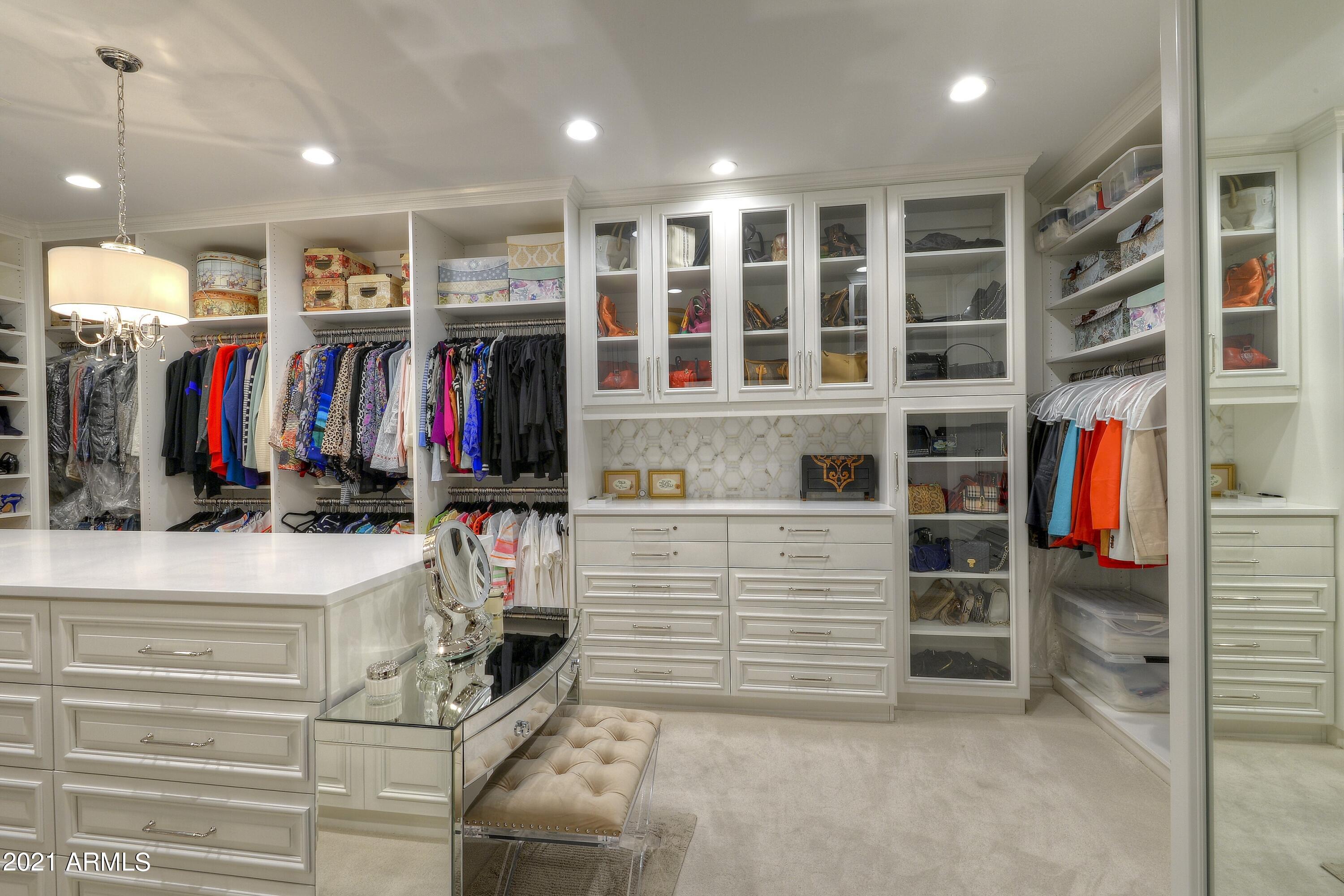 PARADISE HILLS ESTATES - Residential