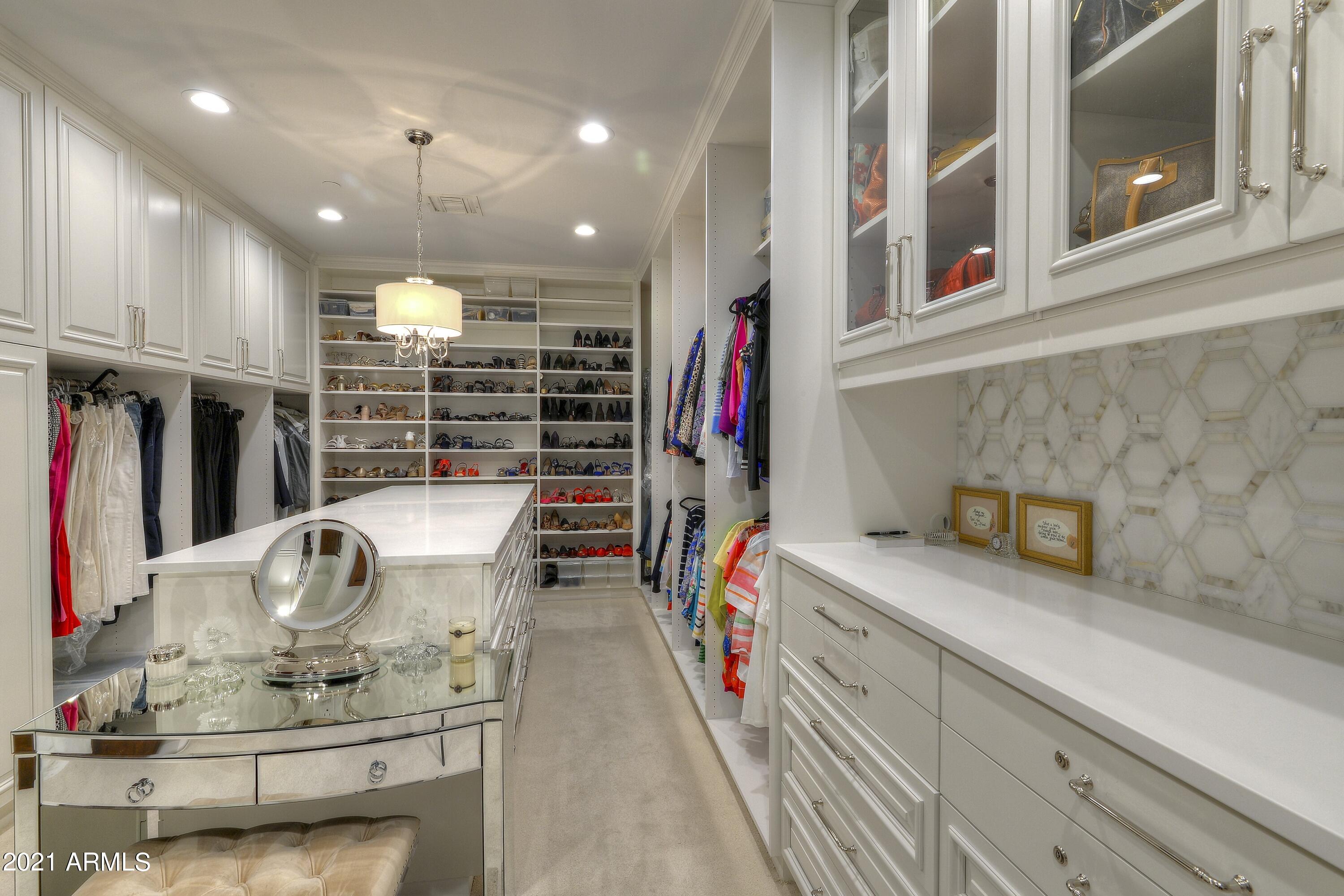 PARADISE HILLS ESTATES - Residential