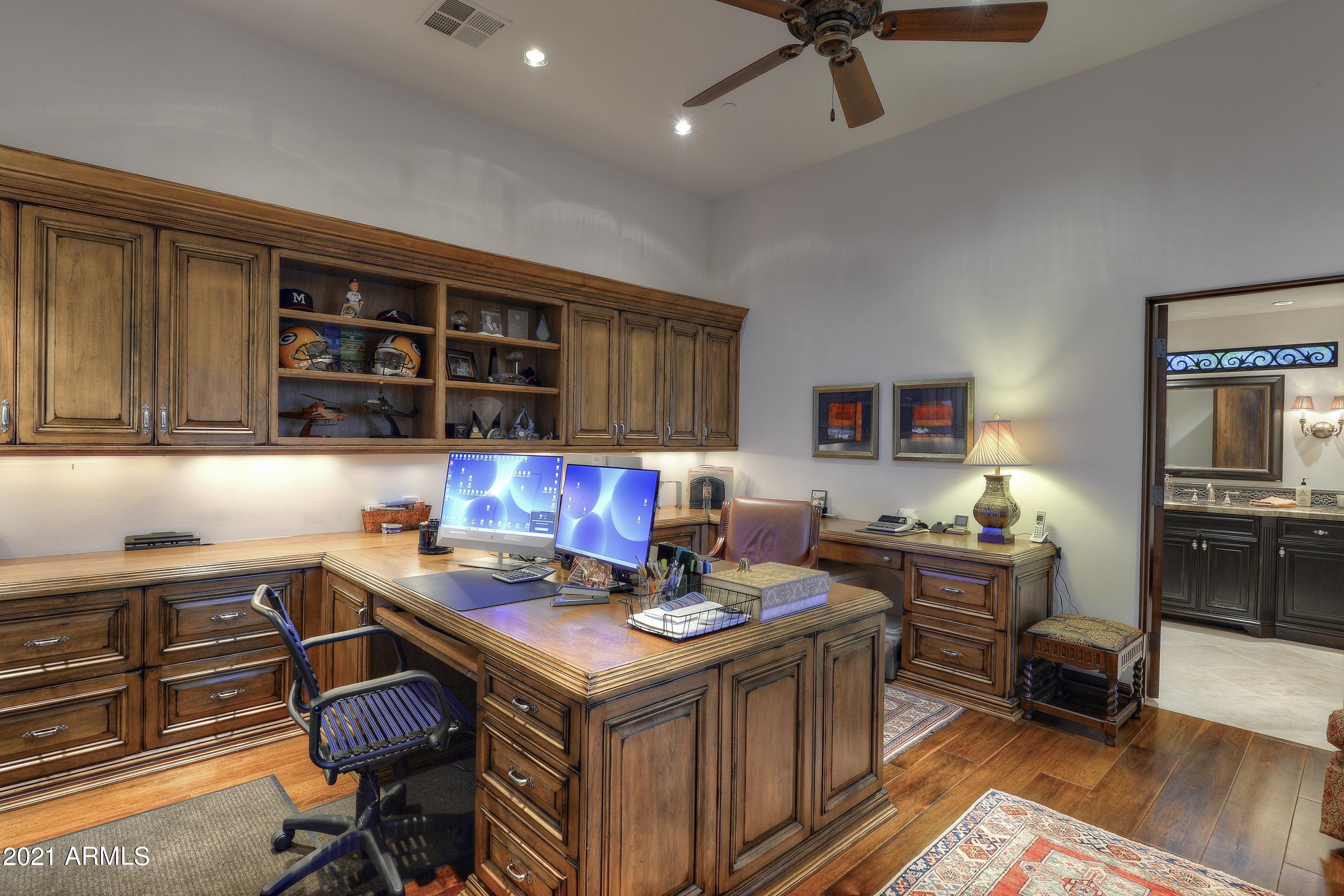 PARADISE HILLS ESTATES - Residential