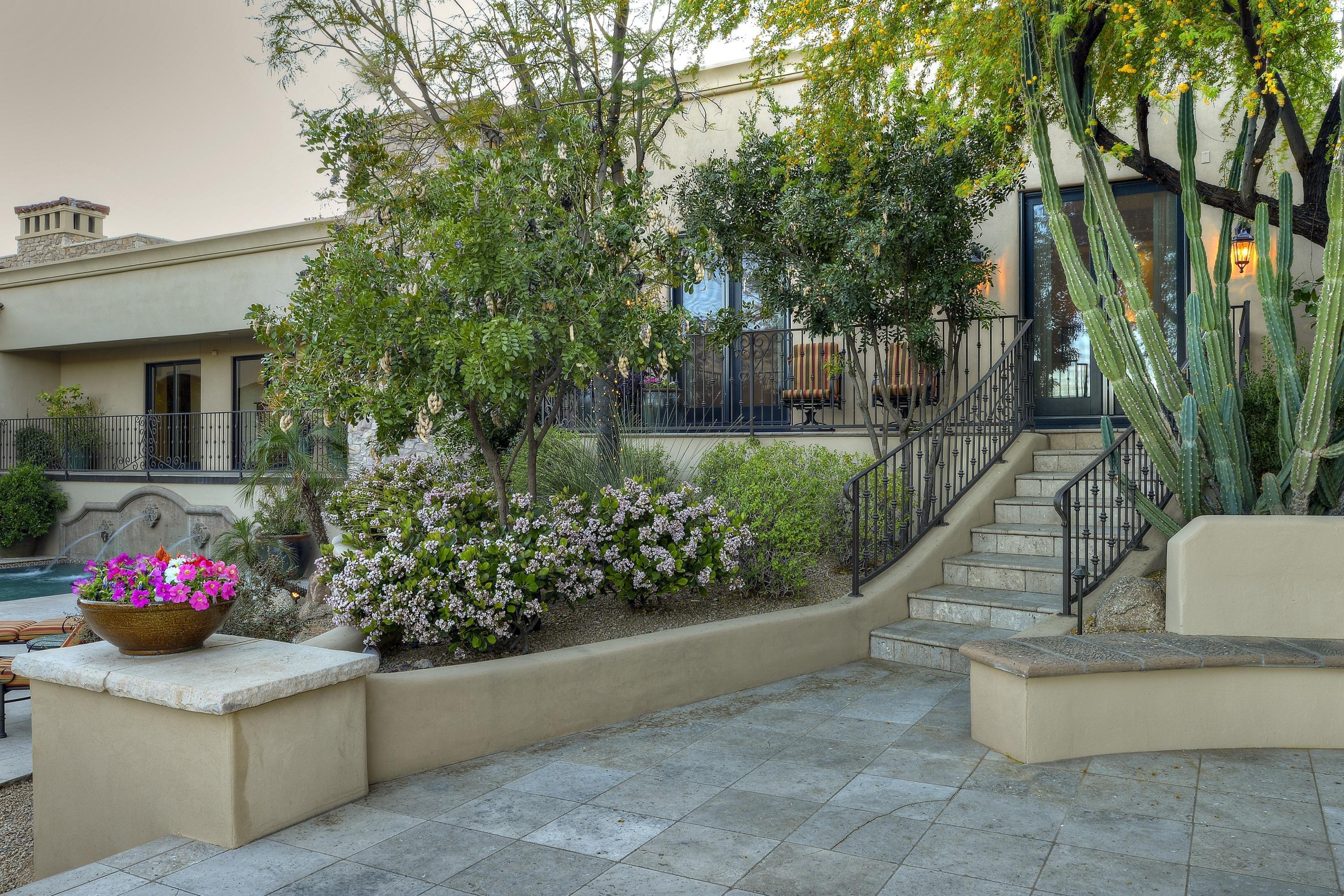 PARADISE HILLS ESTATES - Residential