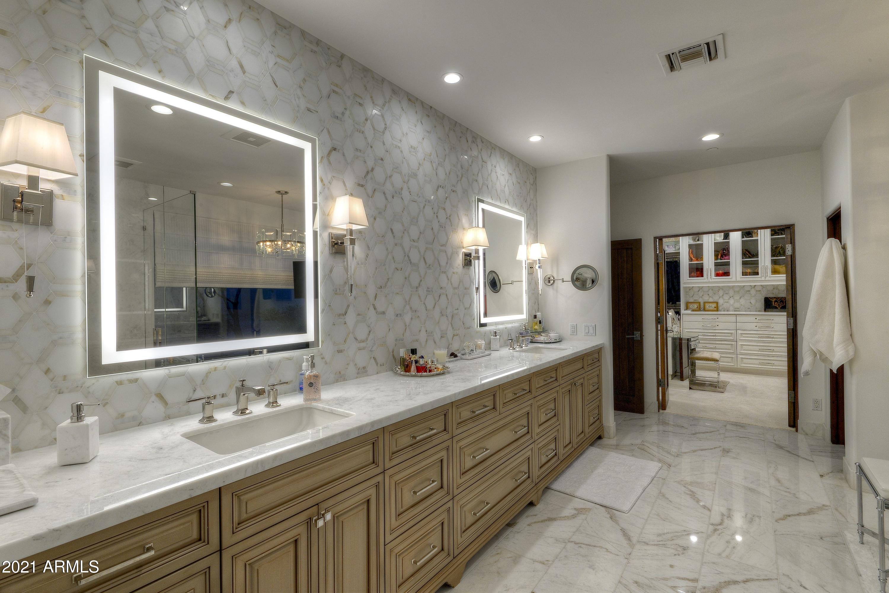 PARADISE HILLS ESTATES - Residential