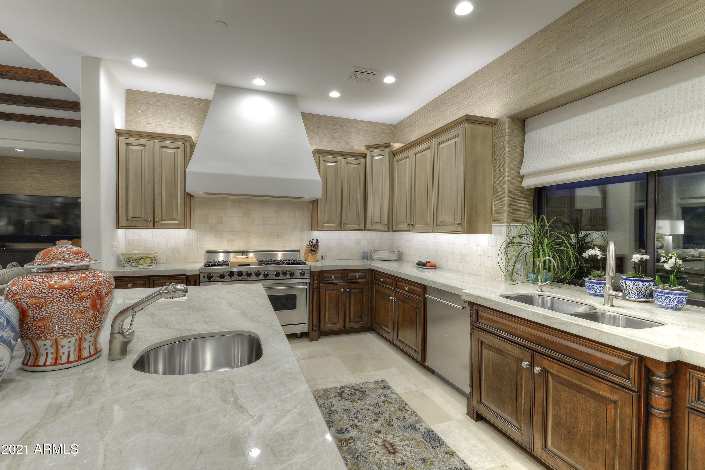 PARADISE HILLS ESTATES - Residential