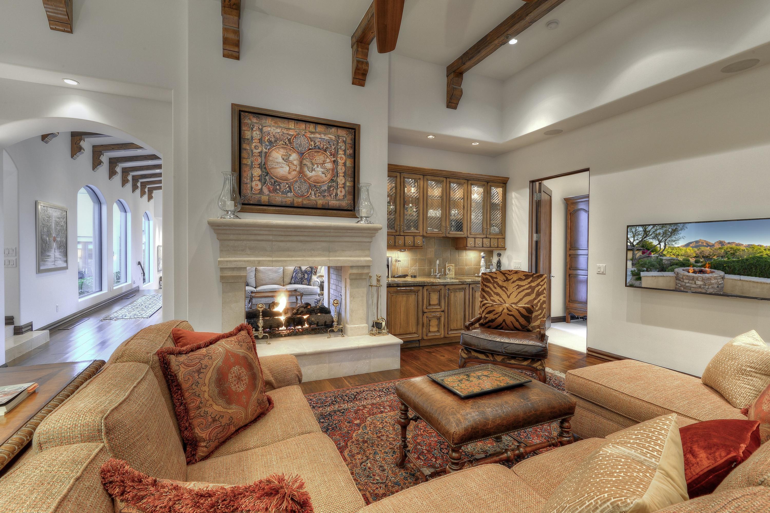PARADISE HILLS ESTATES - Residential