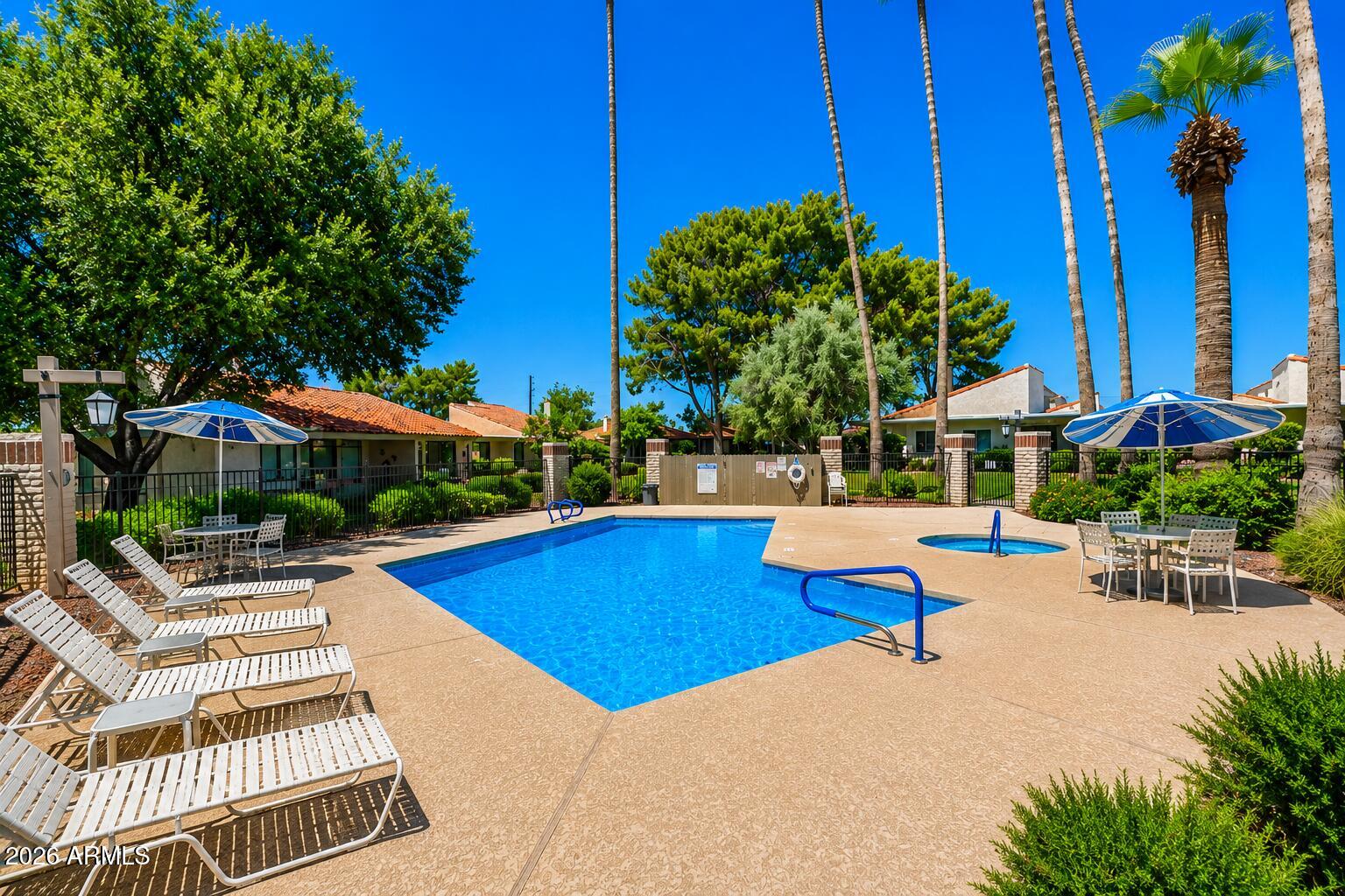 SUNRISE VILLAS - Residential