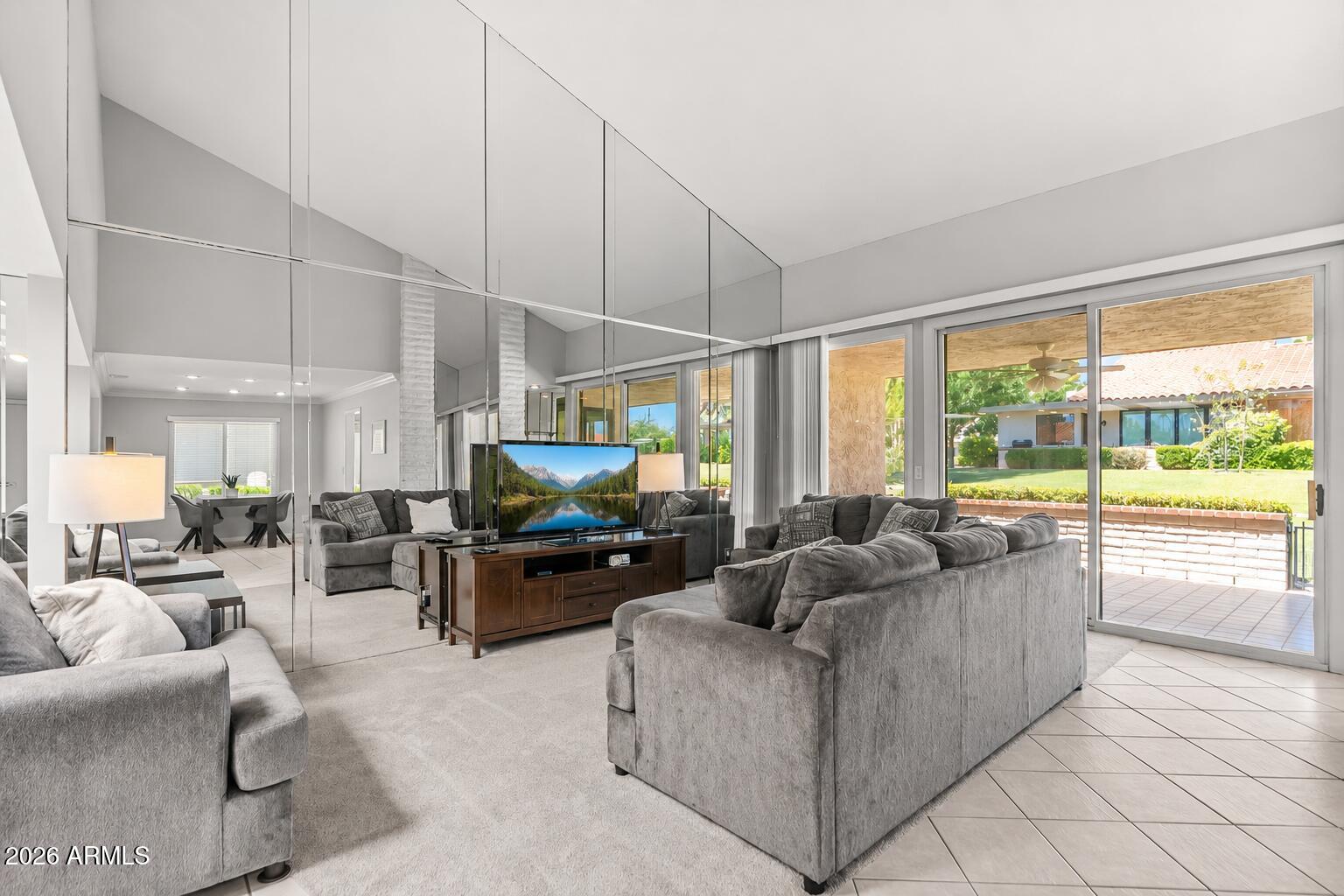 SUNRISE VILLAS - Residential