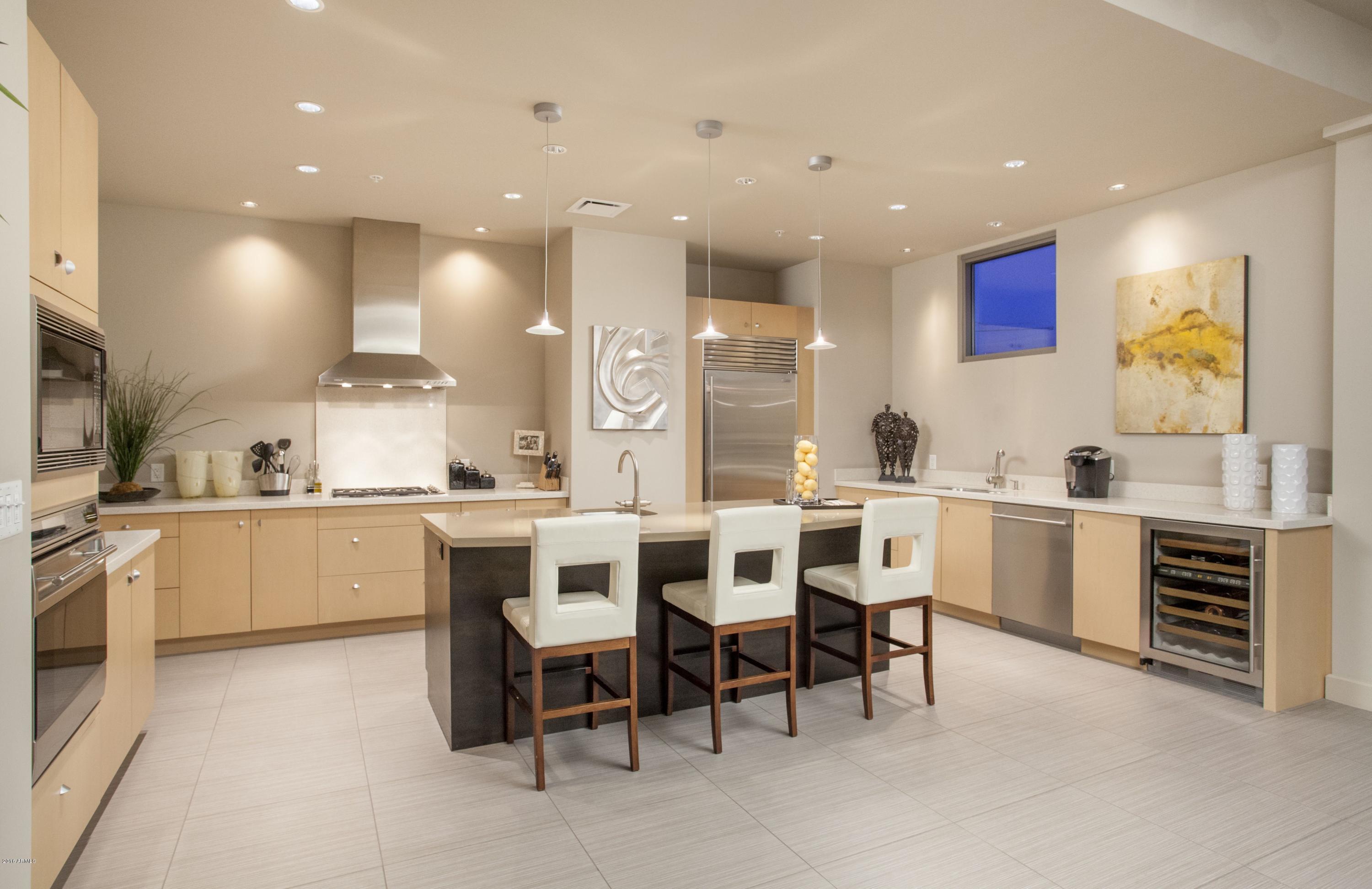 PLAZA LOFTS - Residential