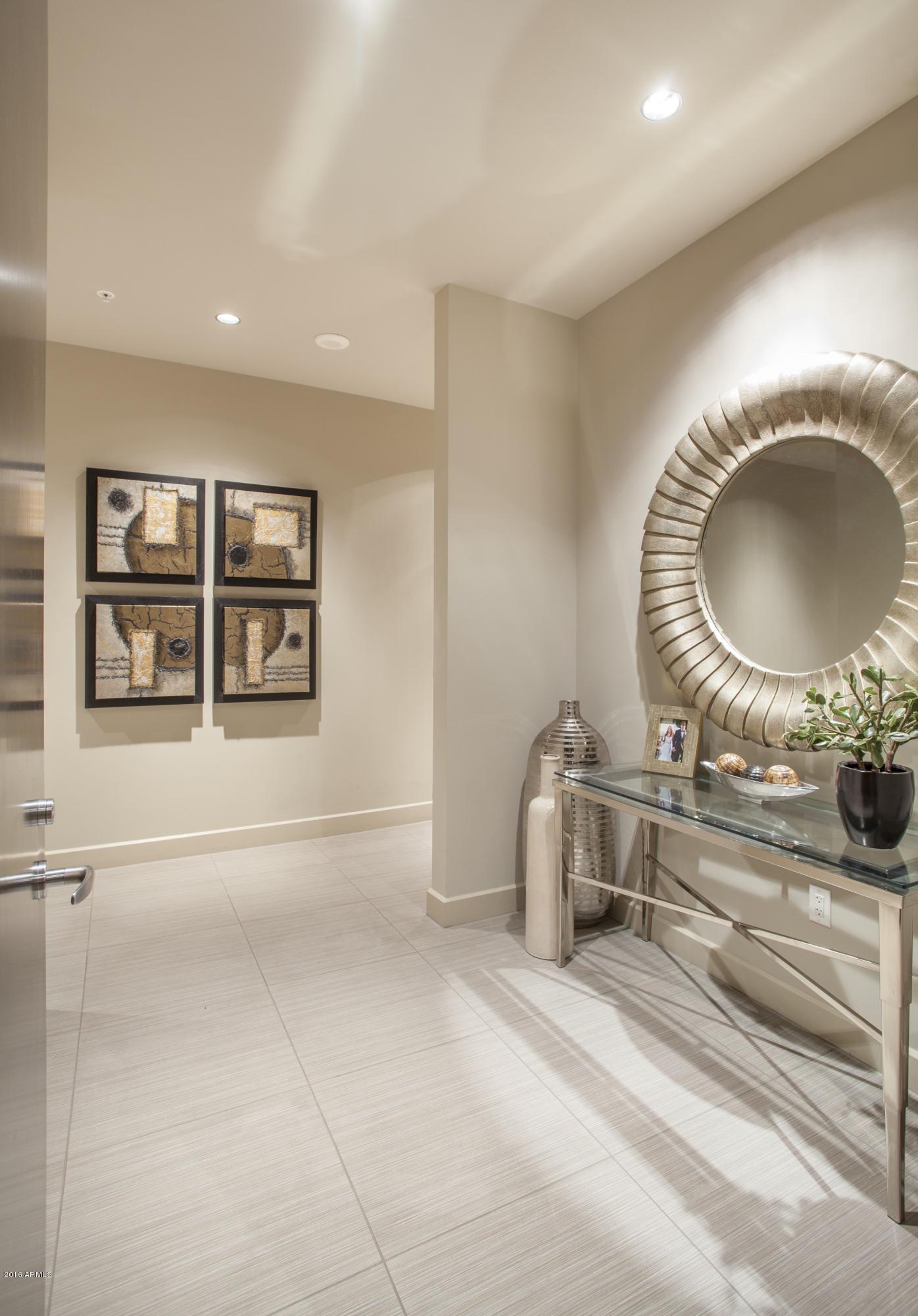 PLAZA LOFTS - Residential