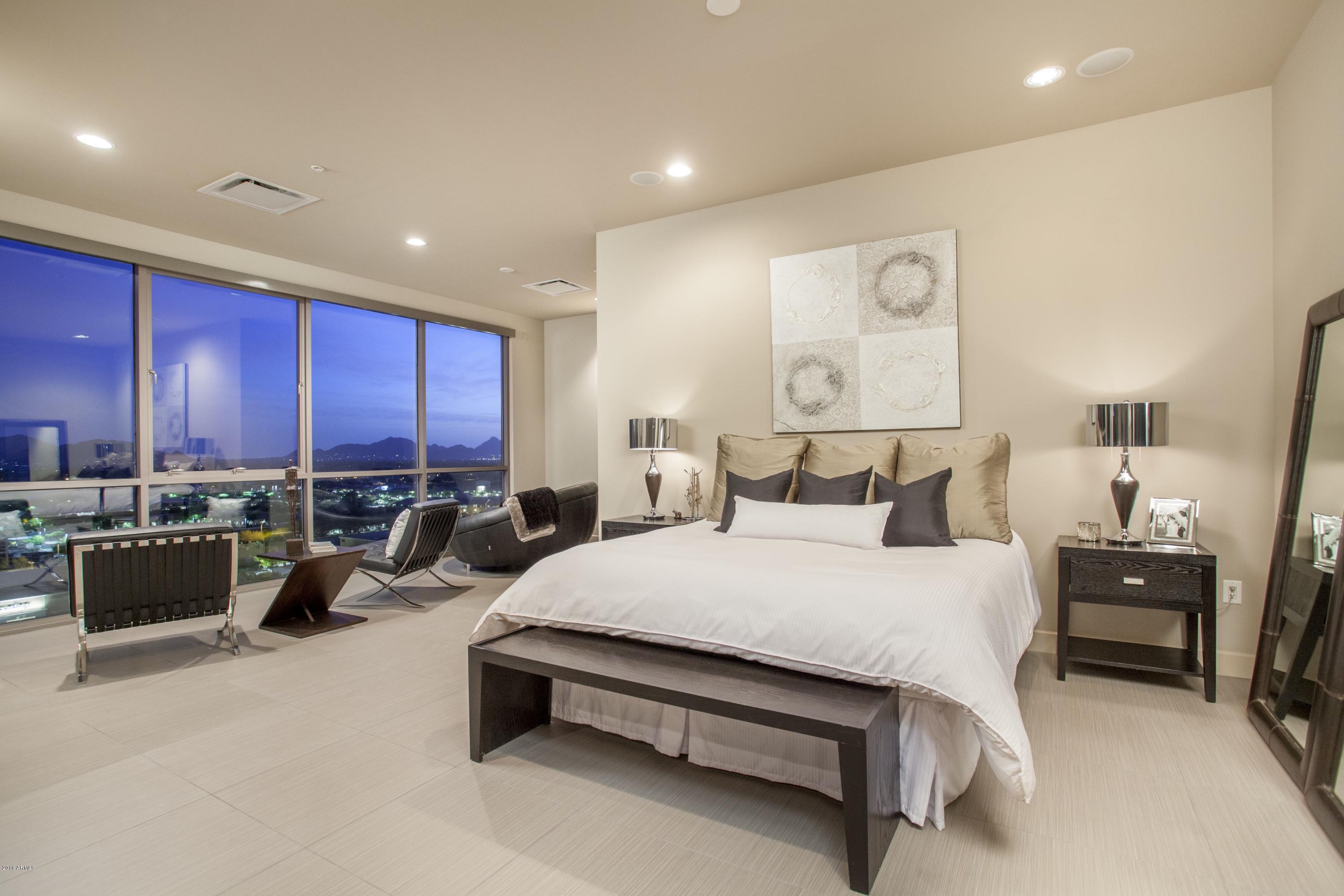 PLAZA LOFTS - Residential