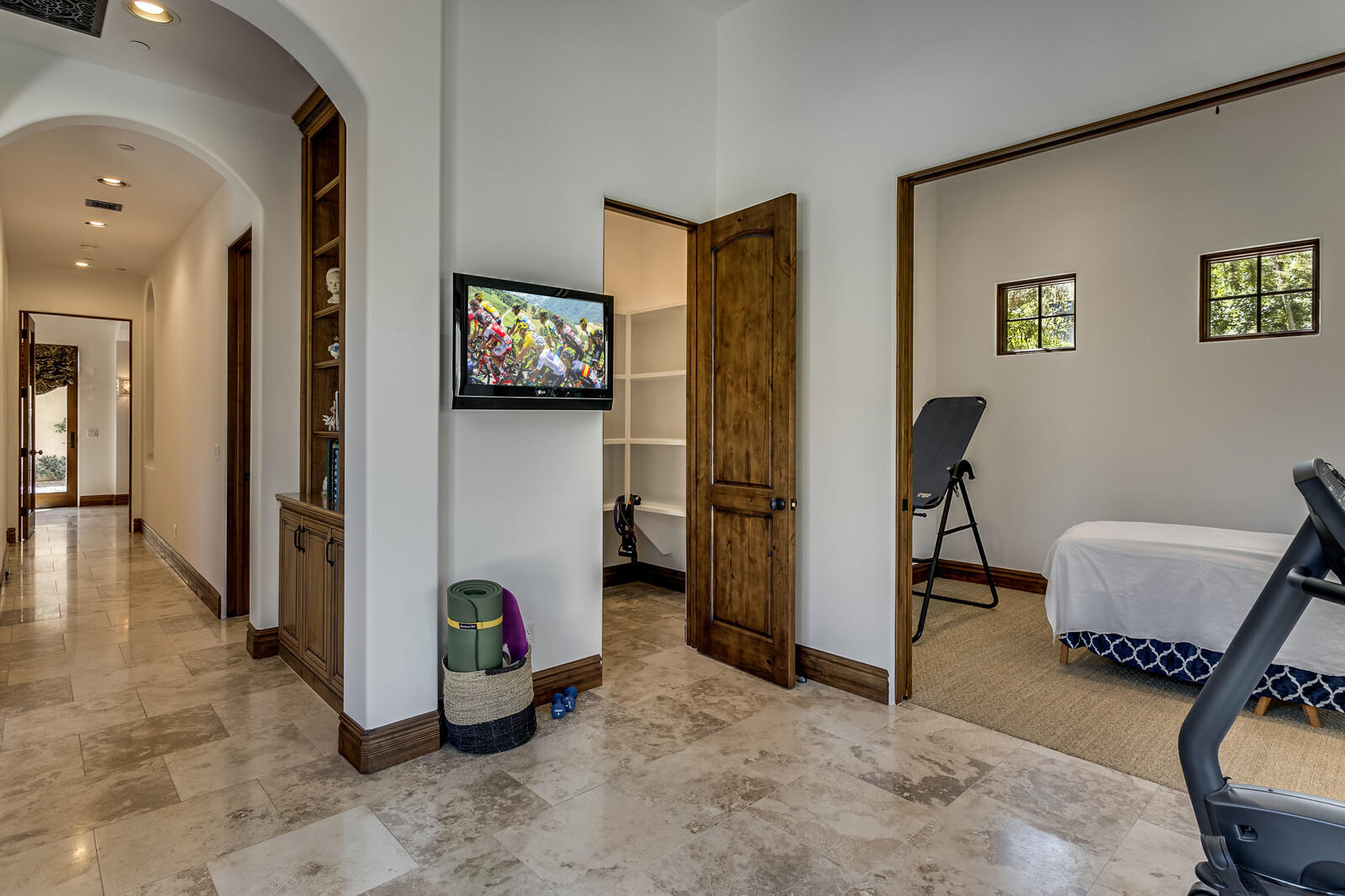DESERT JEWEL ESTATES GUARD GATE - Residential