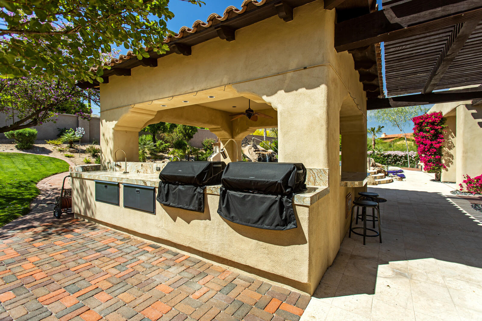 DESERT JEWEL ESTATES GUARD GATE - Residential