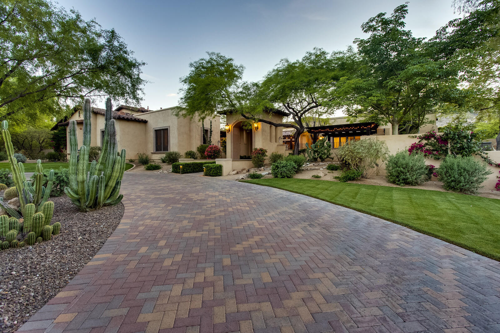 DESERT JEWEL ESTATES GUARD GATE - Residential