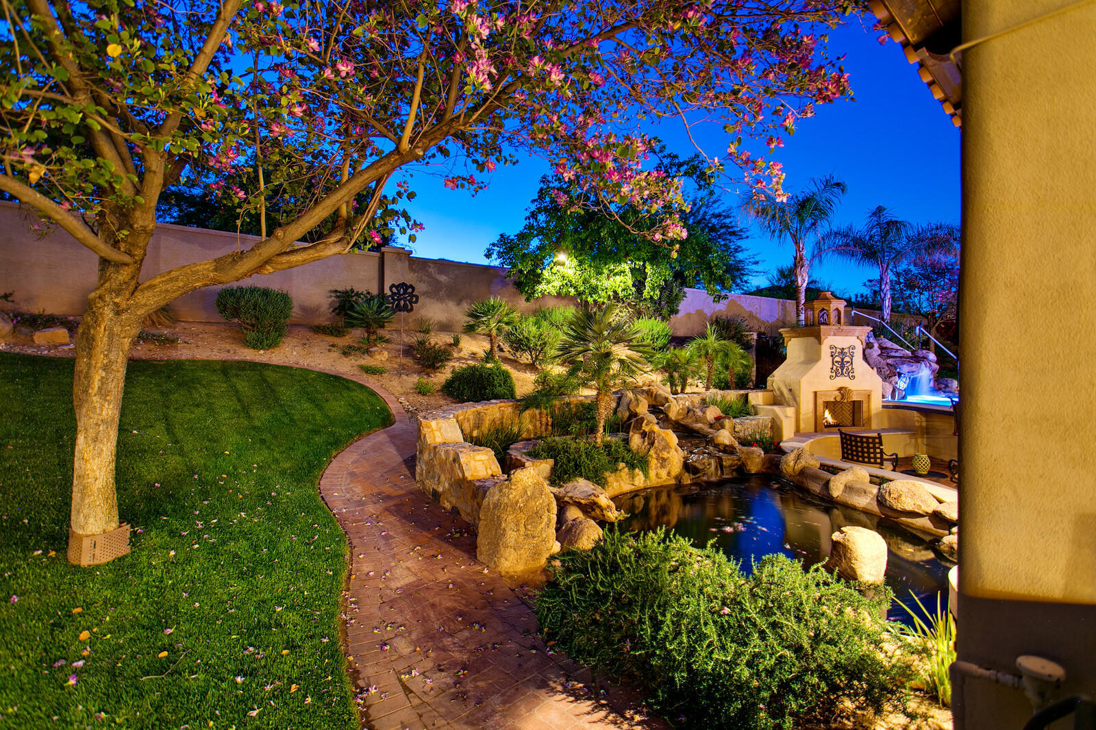 DESERT JEWEL ESTATES GUARD GATE - Residential