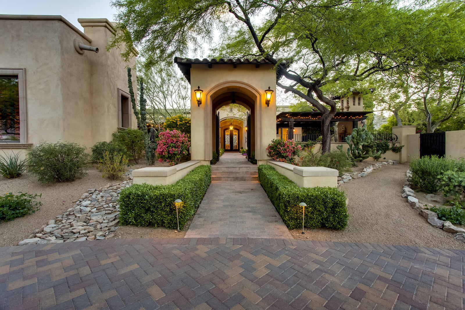 DESERT JEWEL ESTATES GUARD GATE - Residential