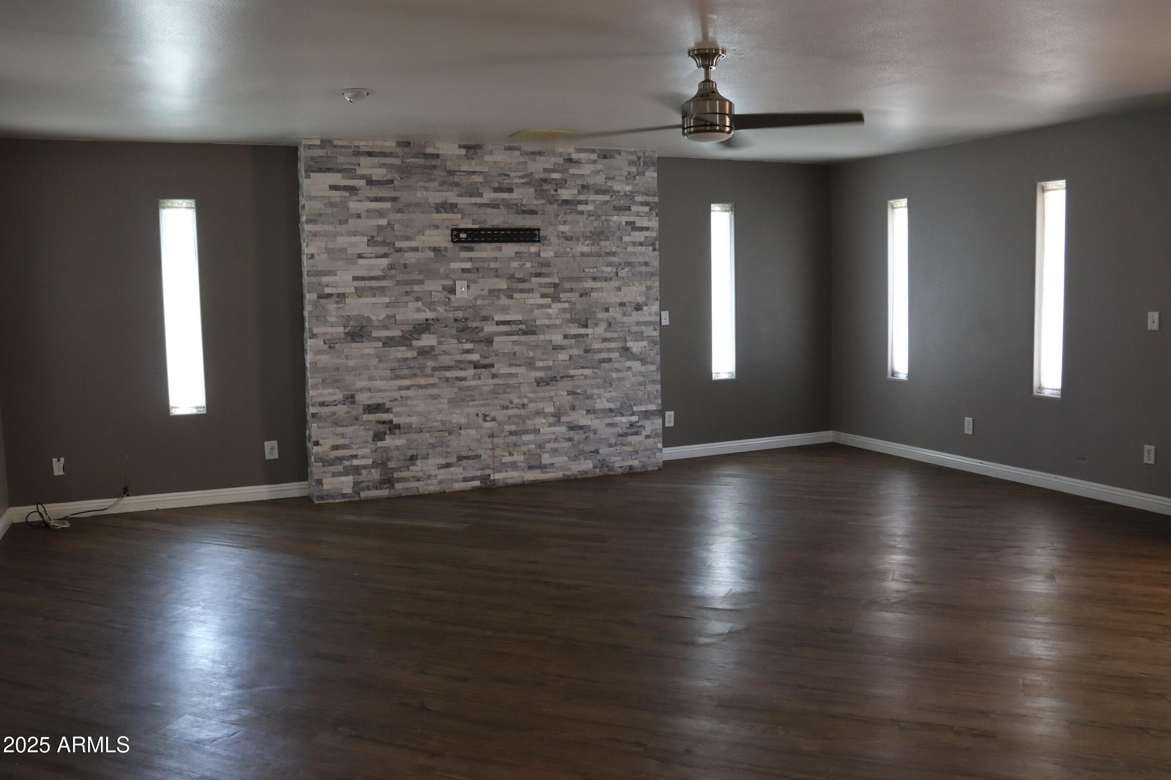 LAVEEN ESTATES - Residential