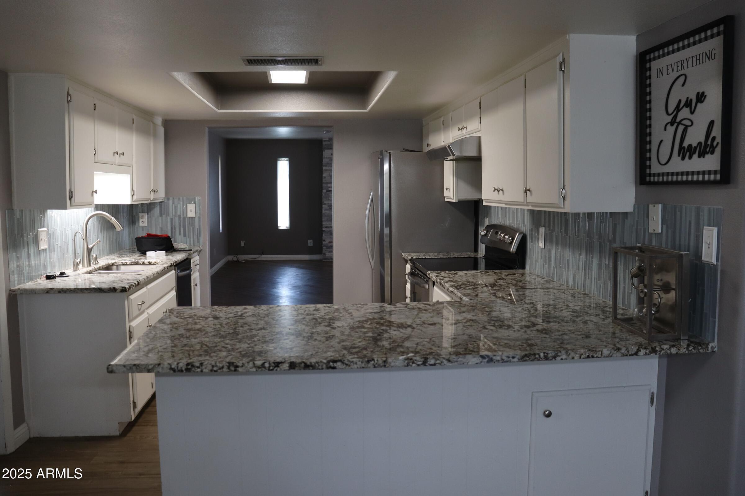LAVEEN ESTATES - Residential