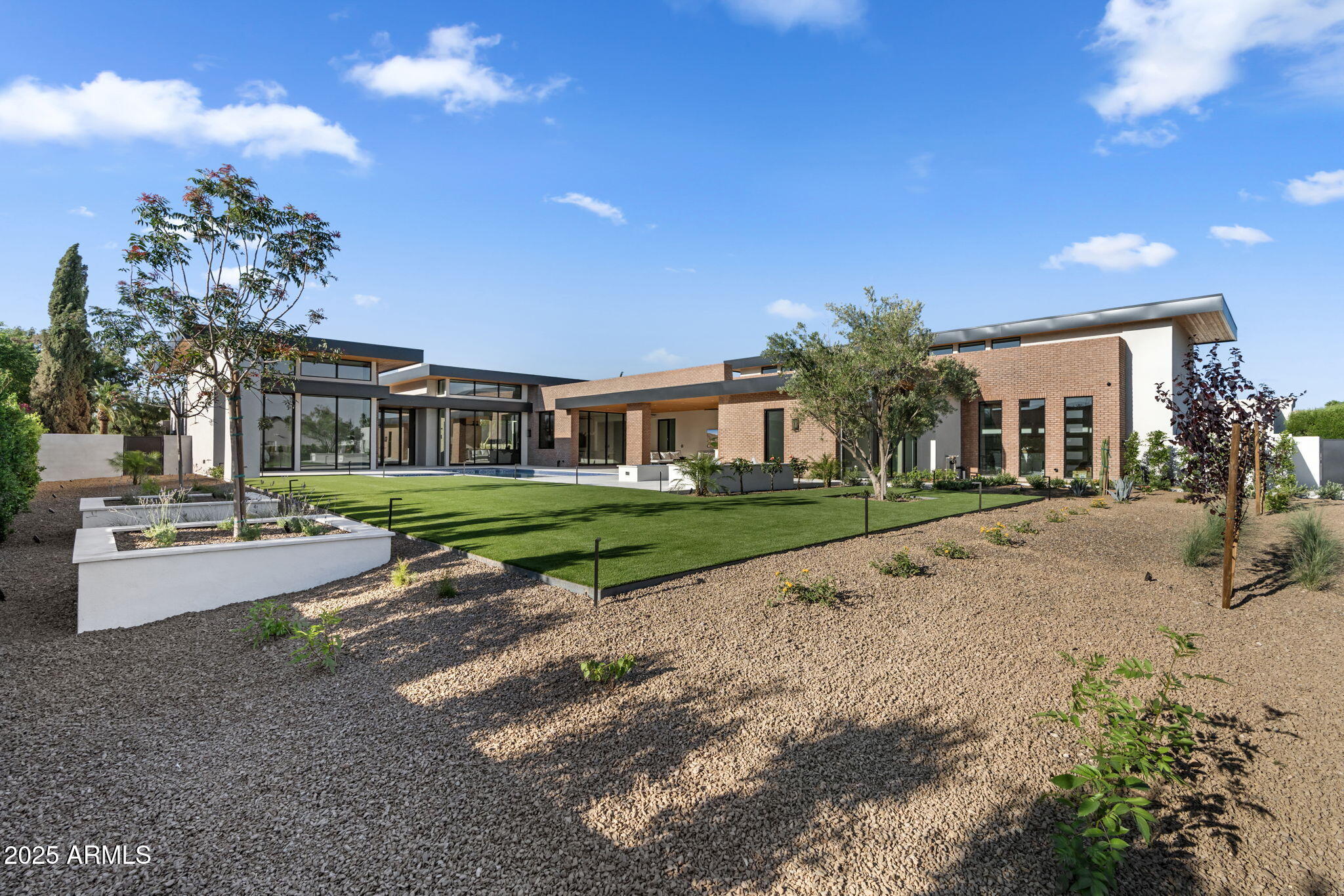 DESERT ESTATES - Residential