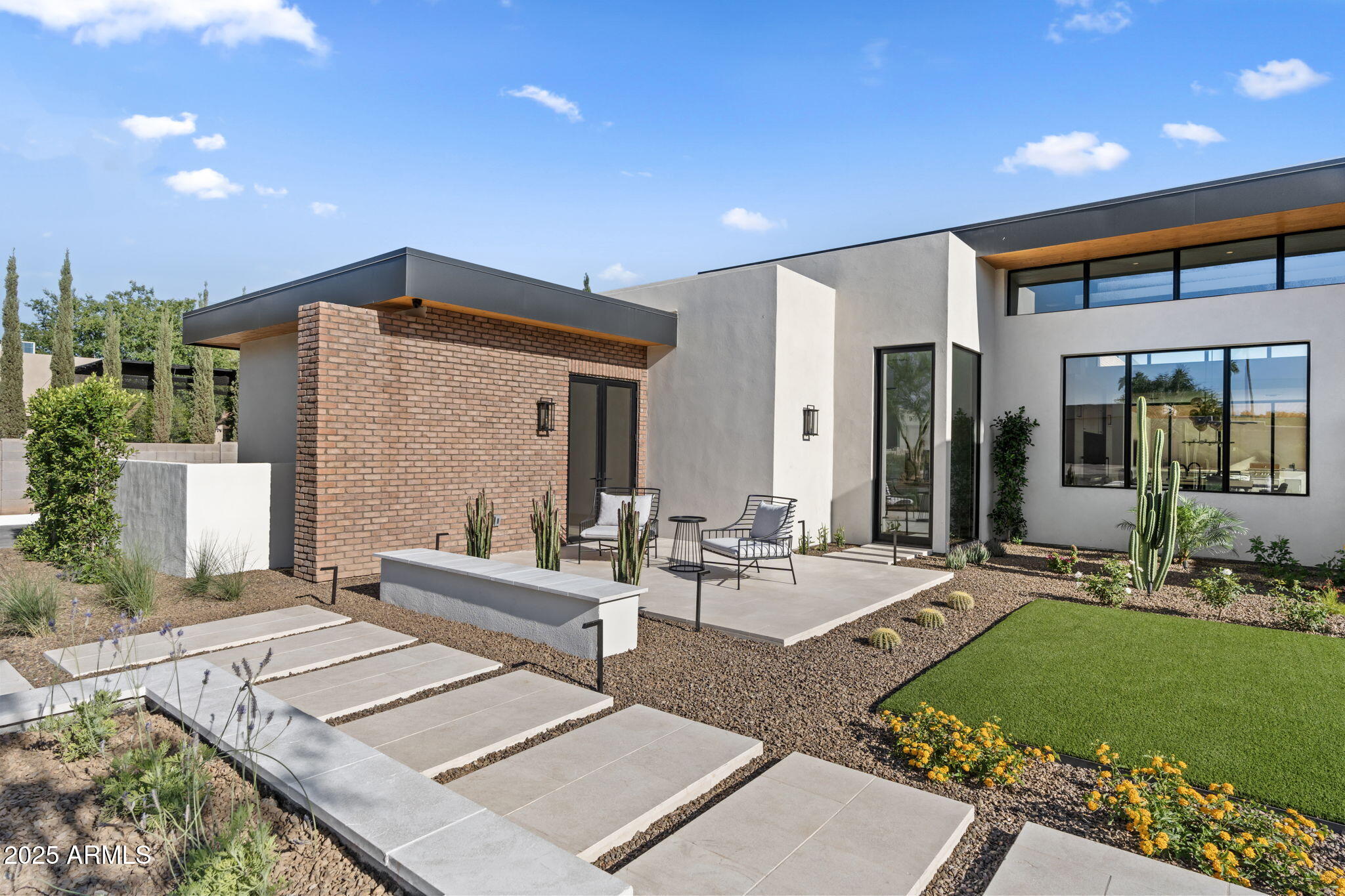 DESERT ESTATES - Residential
