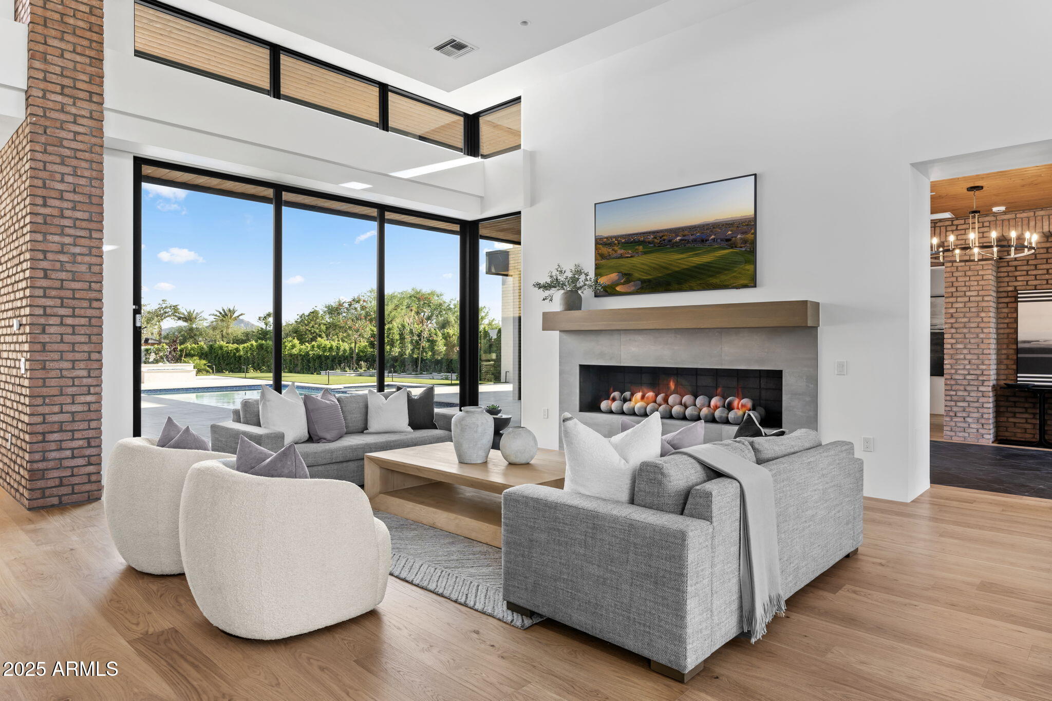 DESERT ESTATES - Residential