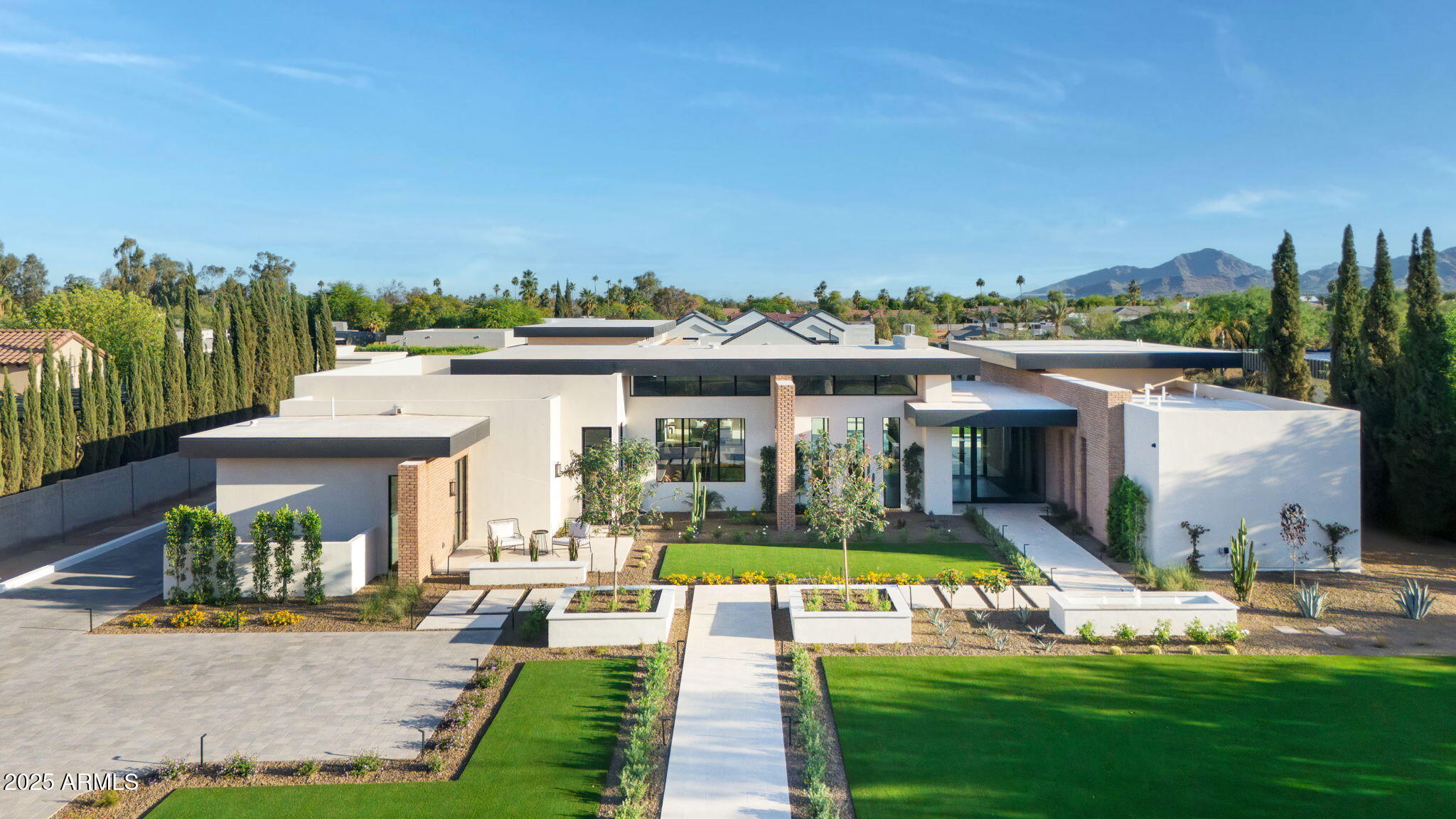 DESERT ESTATES - Residential