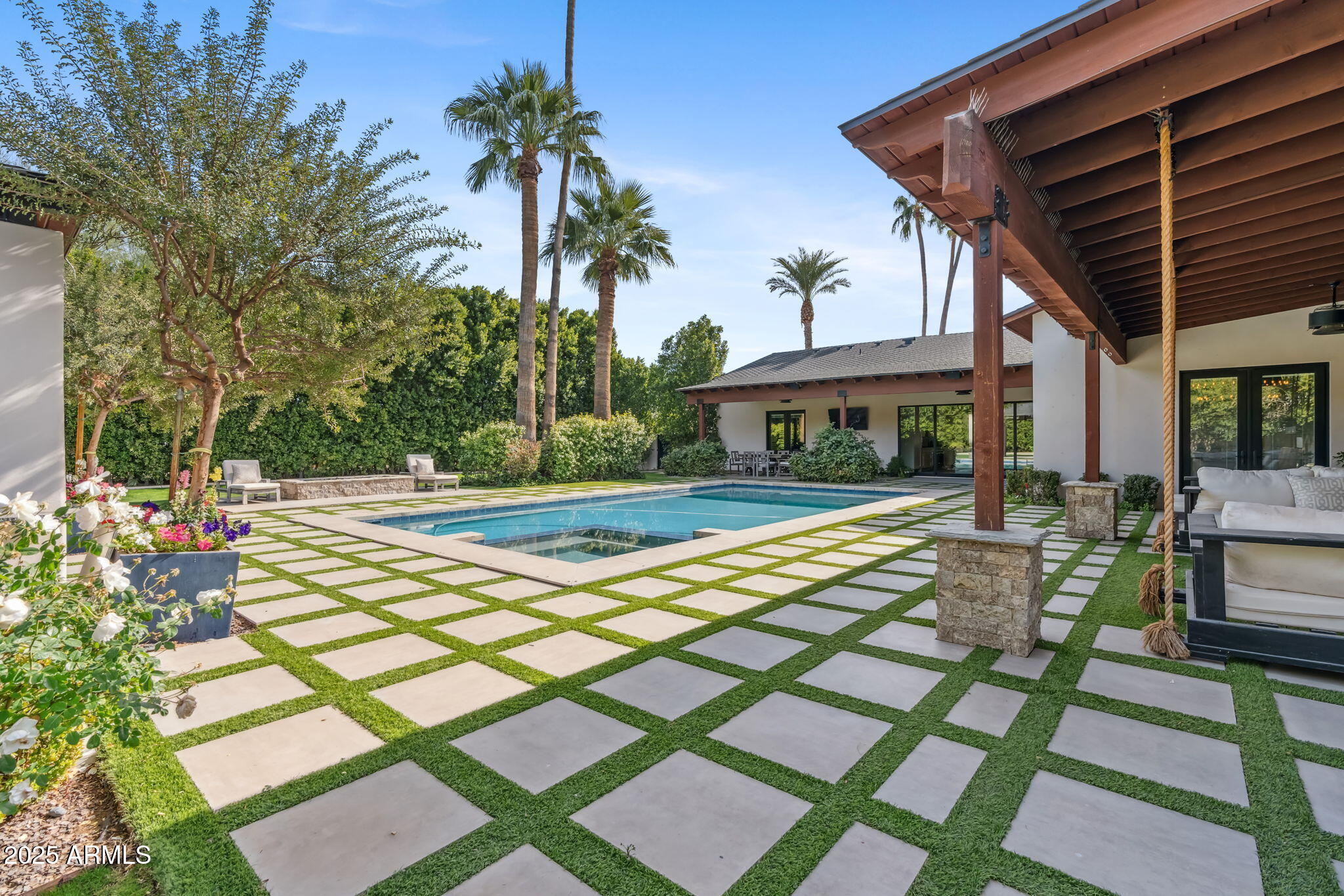 EL CUADRO ESTATES - Residential
