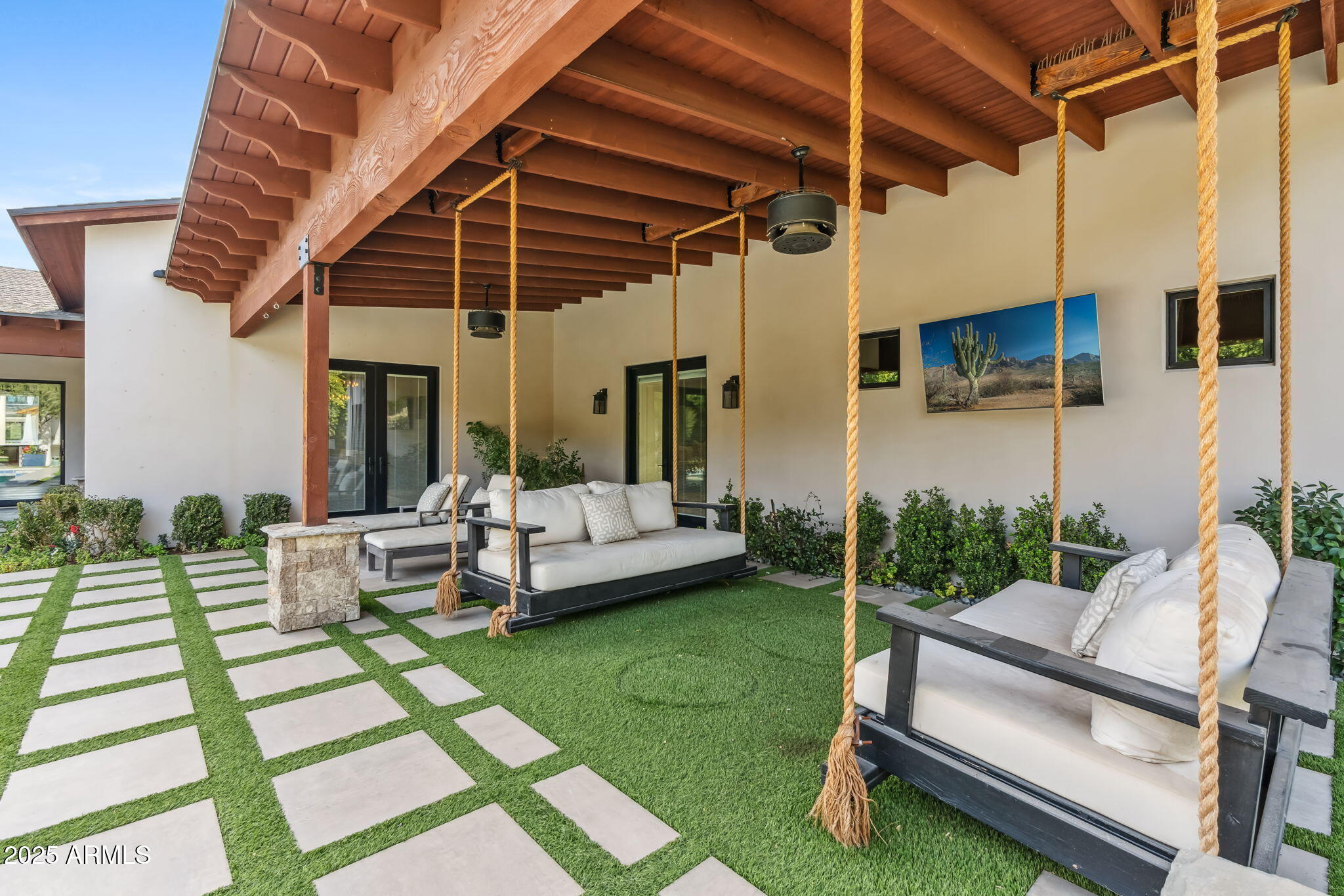 EL CUADRO ESTATES - Residential