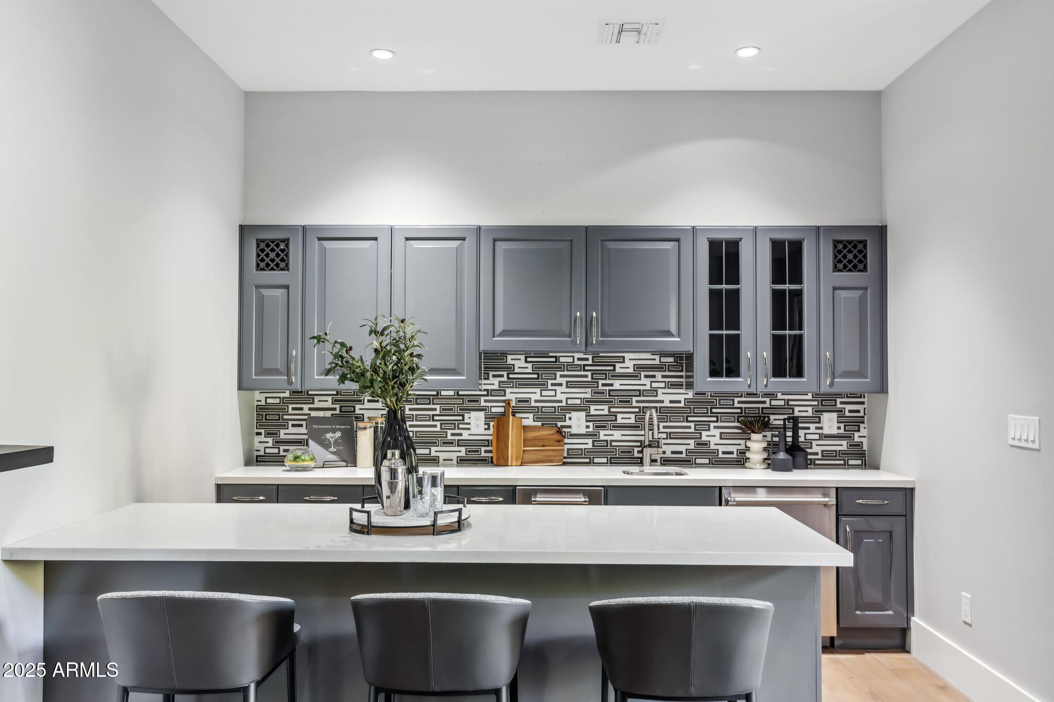 EL CUADRO ESTATES - Residential