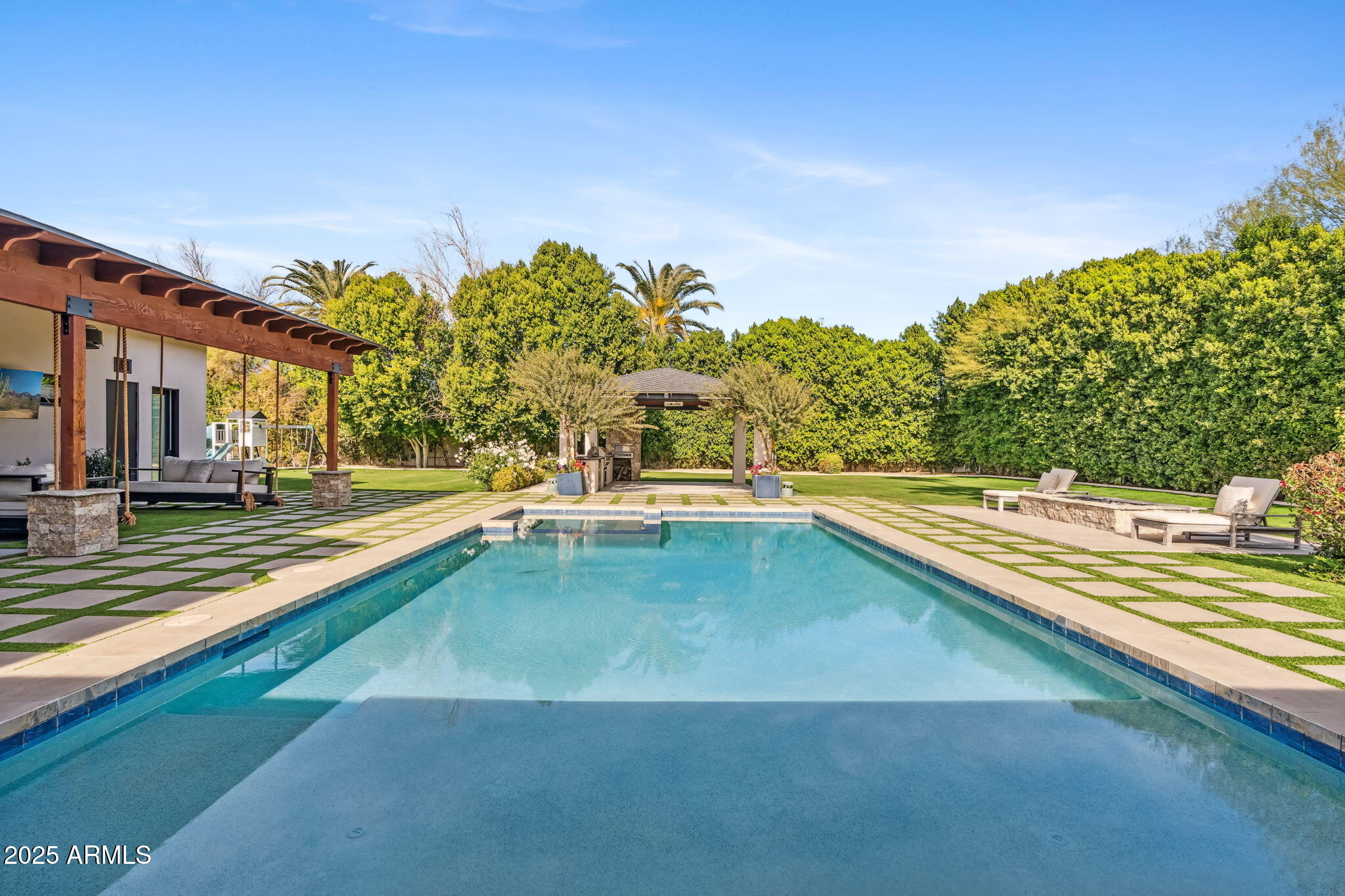 EL CUADRO ESTATES - Residential