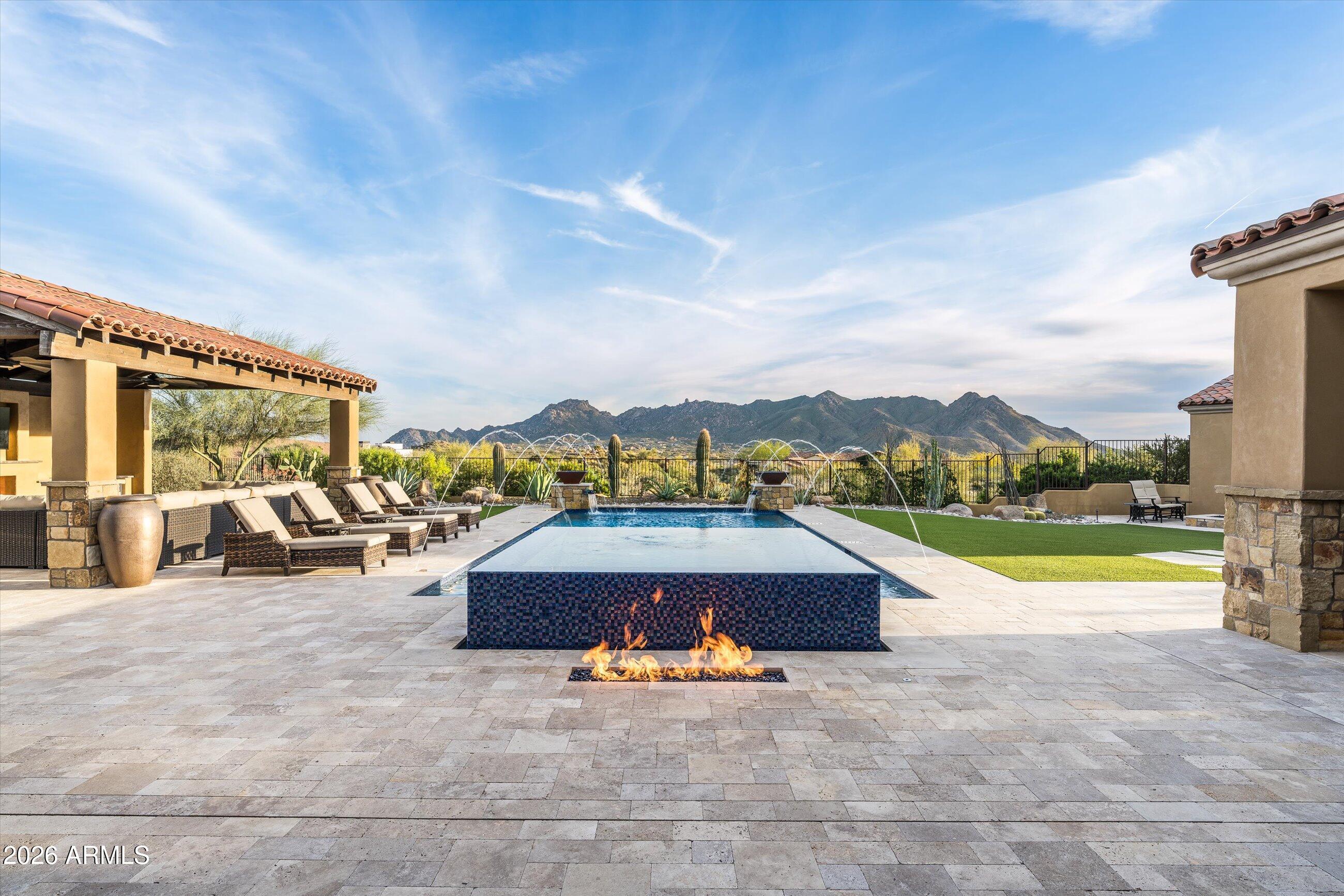 COLLINA E VISTA - Residential