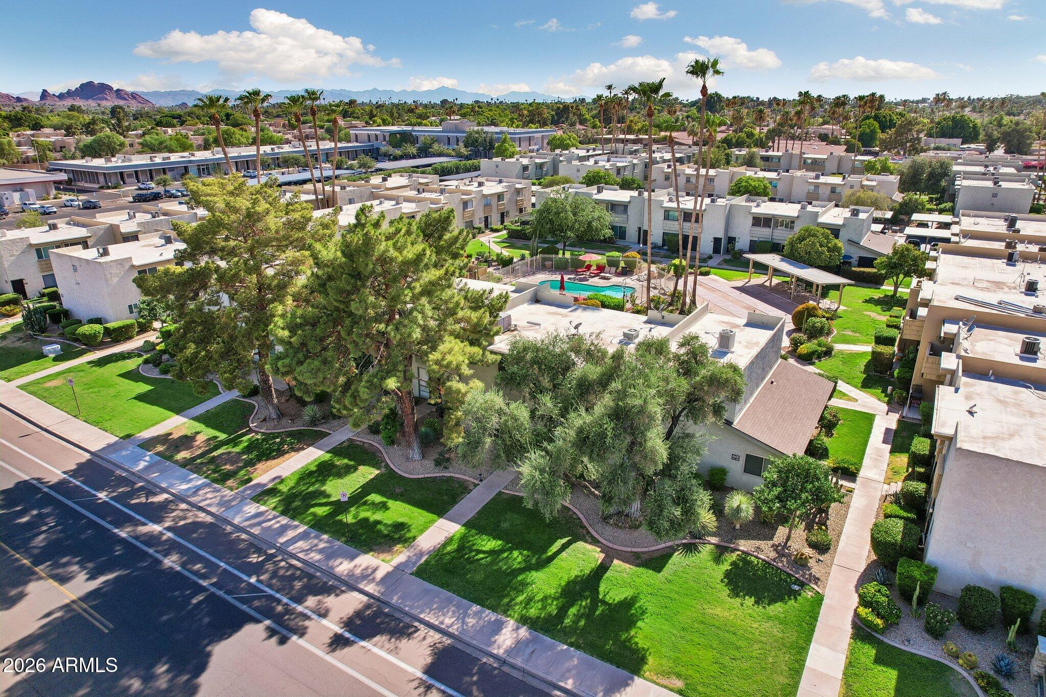 Camelback House - Residential