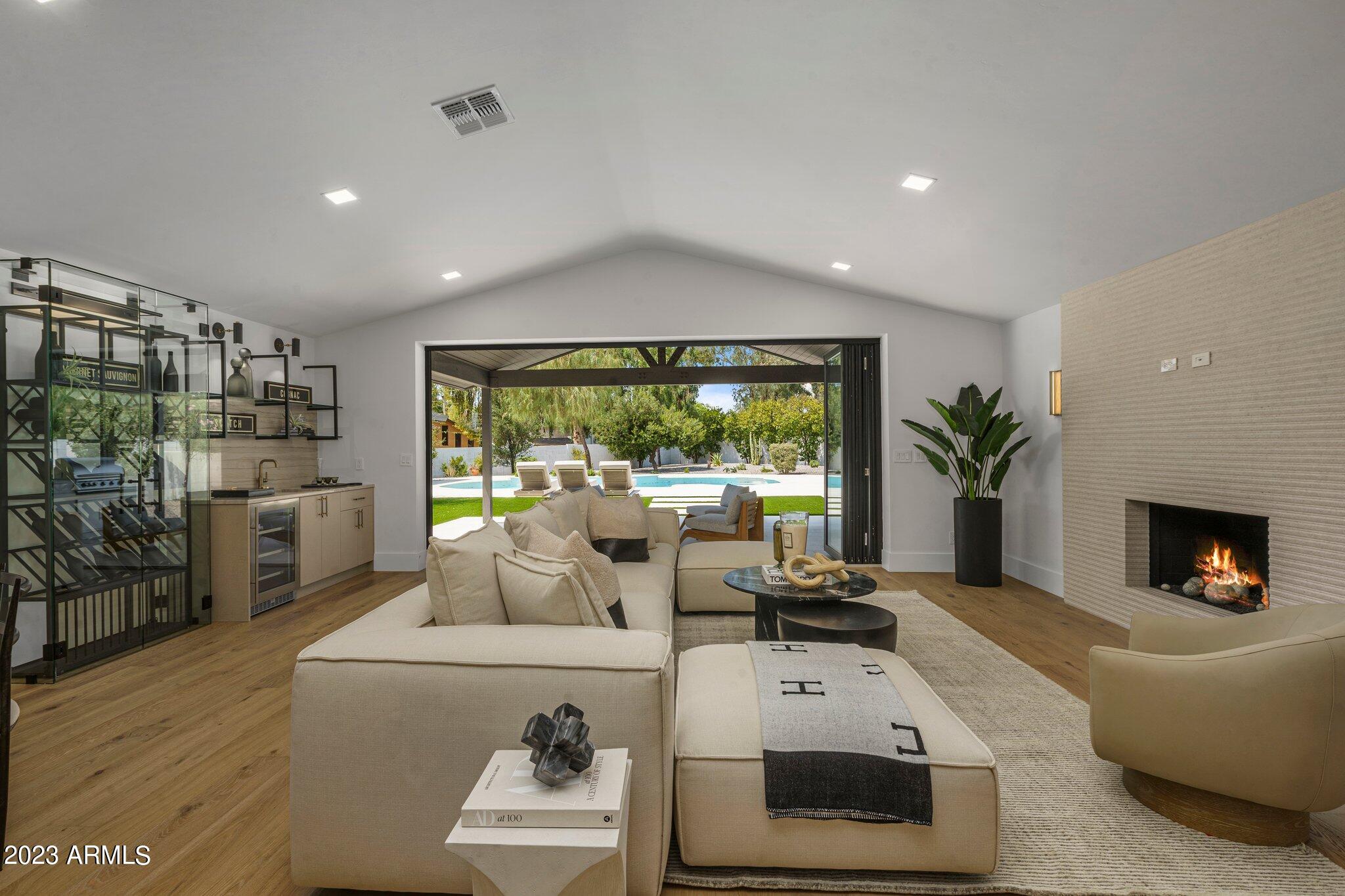 SCOTTSDALE COUNTRY CLUB ESTATES UNIT ONE - Residential
