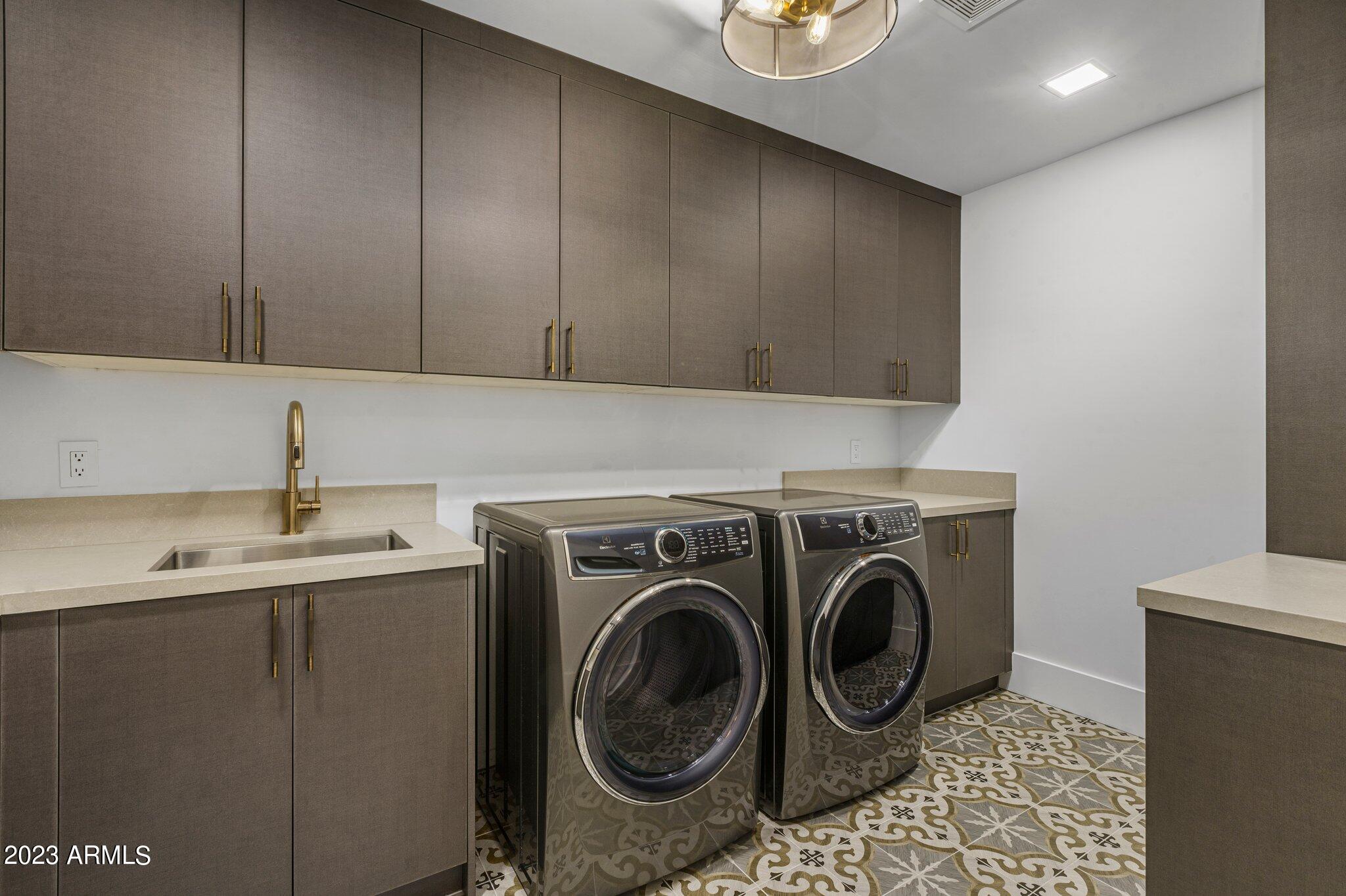SCOTTSDALE COUNTRY CLUB ESTATES UNIT ONE - Residential
