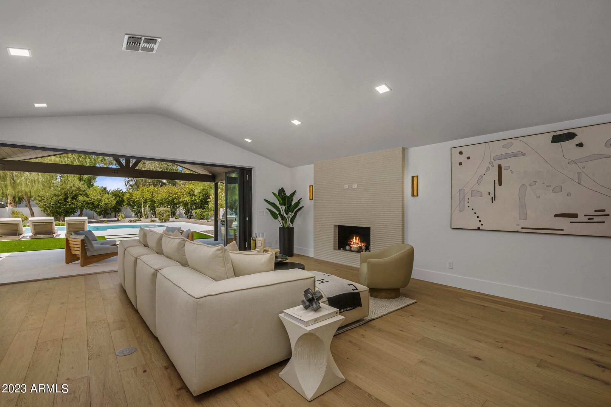 SCOTTSDALE COUNTRY CLUB ESTATES UNIT ONE - Residential